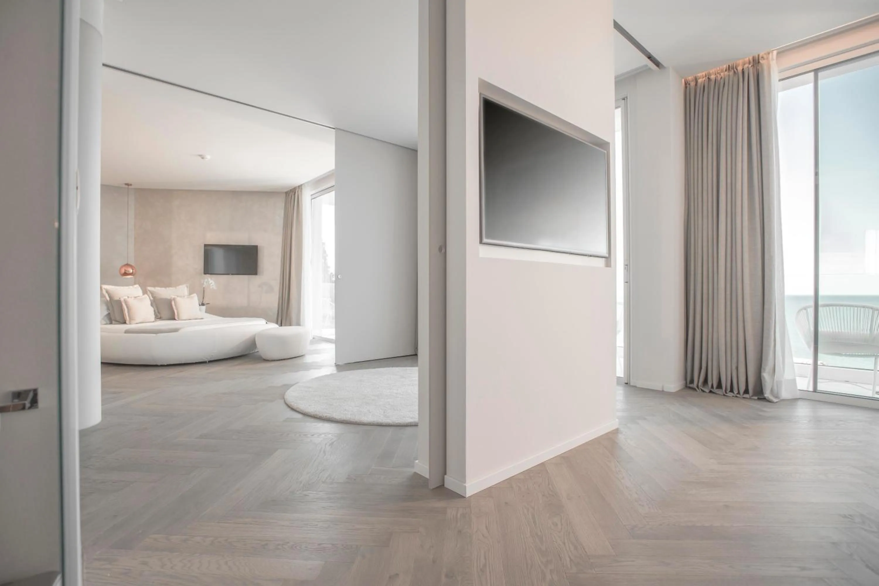 TV and multimedia, Bed in Hotel Sans Souci