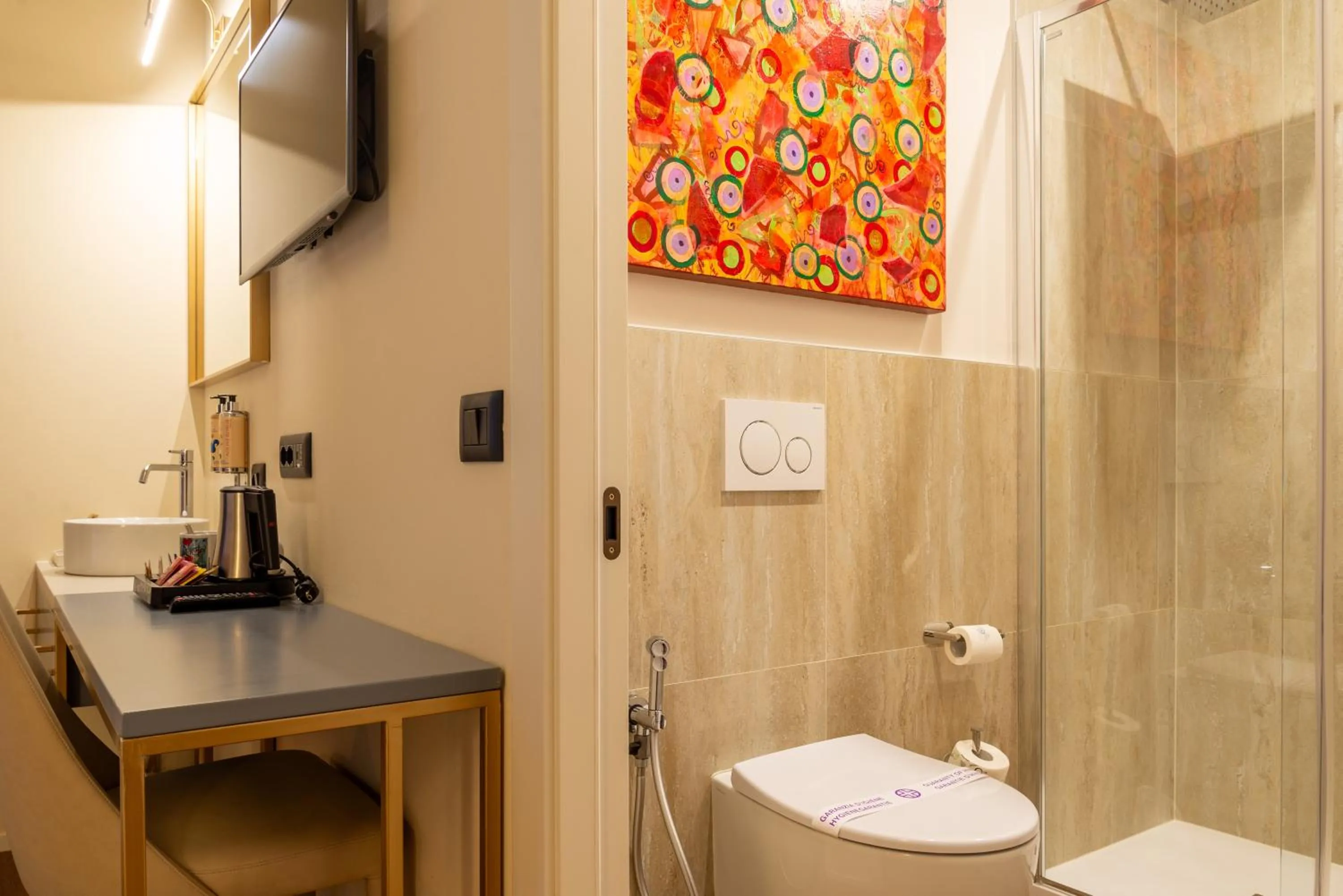 Toilet in Hotel Rovereto