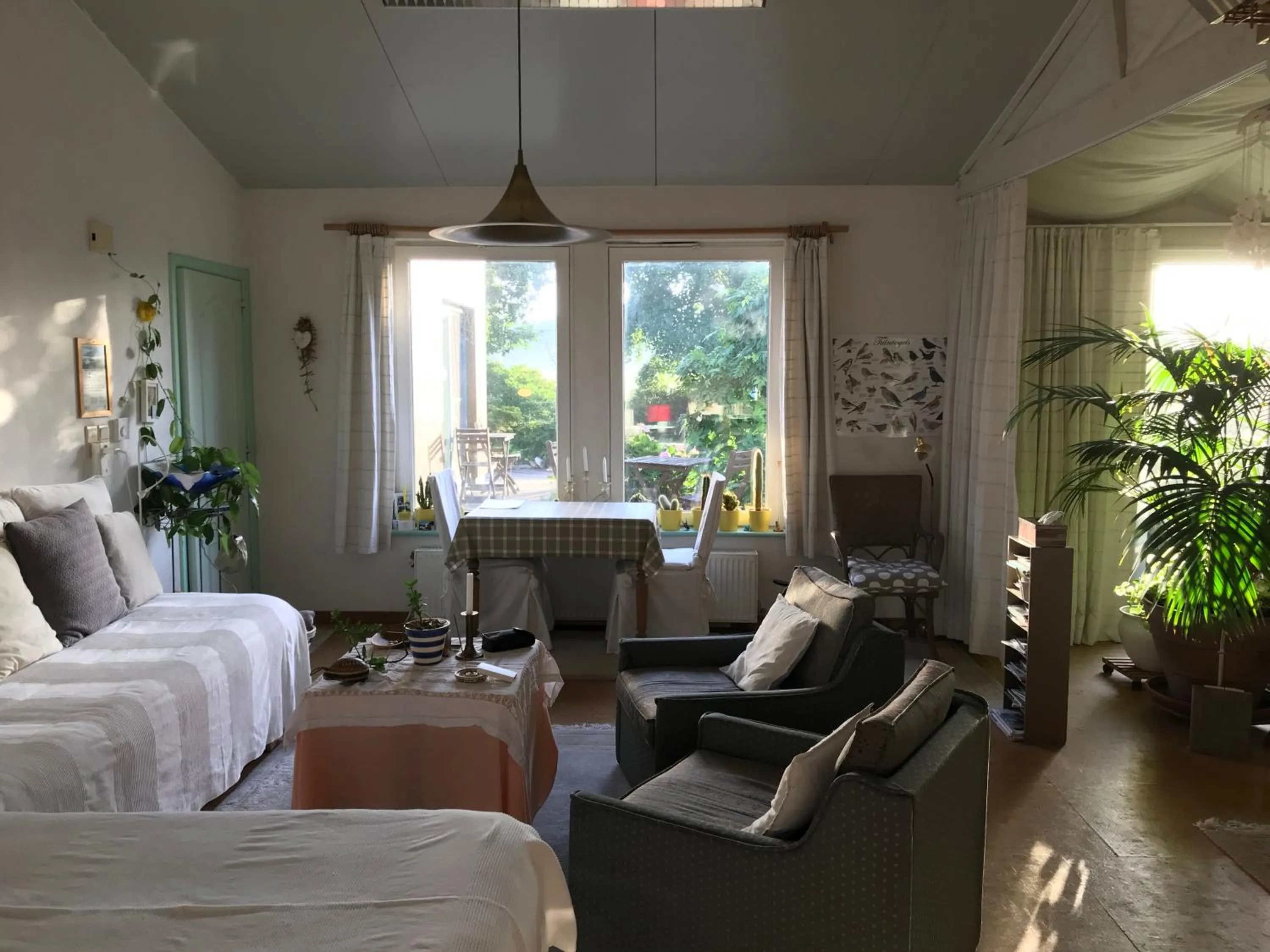 Living room, Bed in B&B Koornemoezen