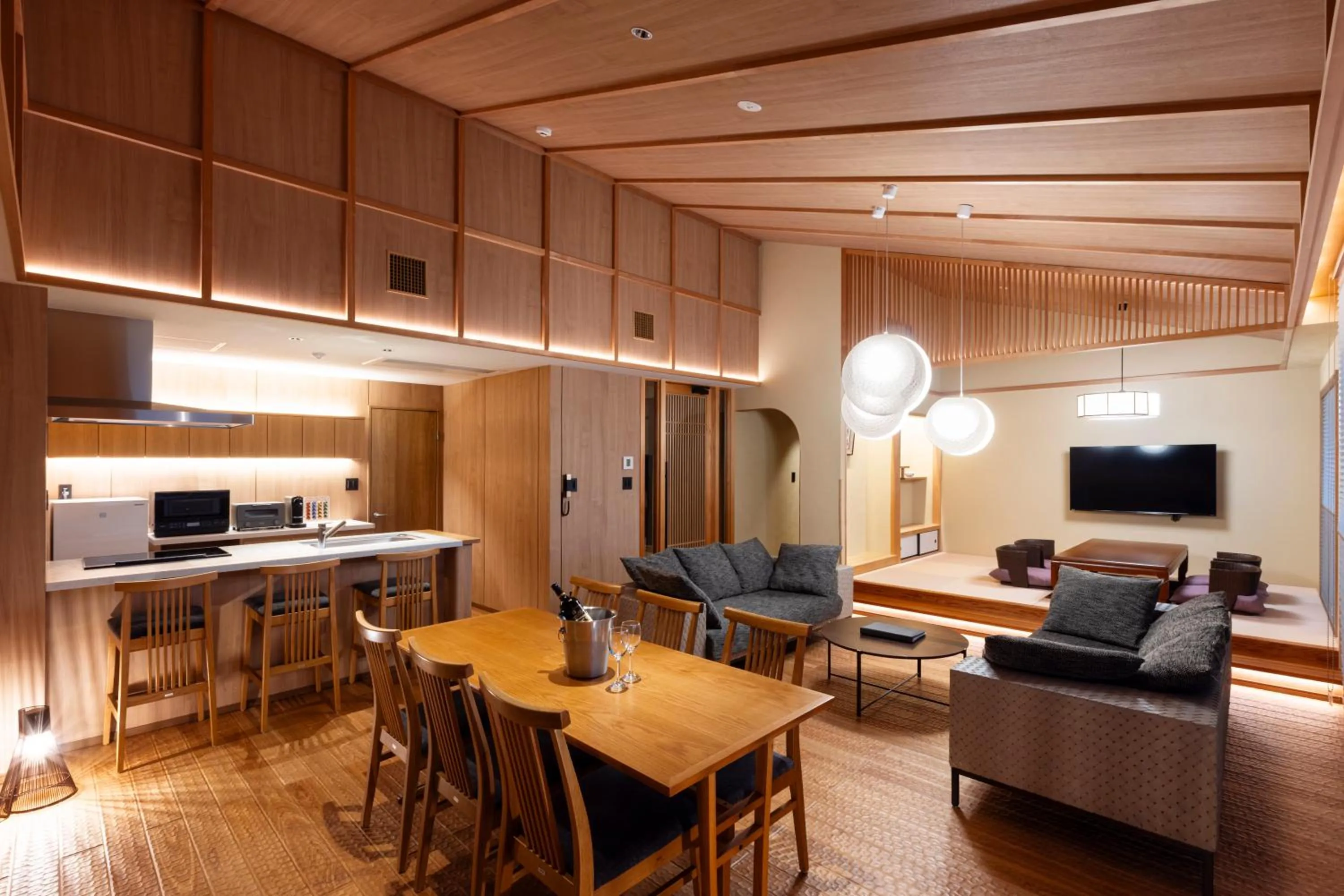 Photo of the whole room in Rinn Gion Shirakawa