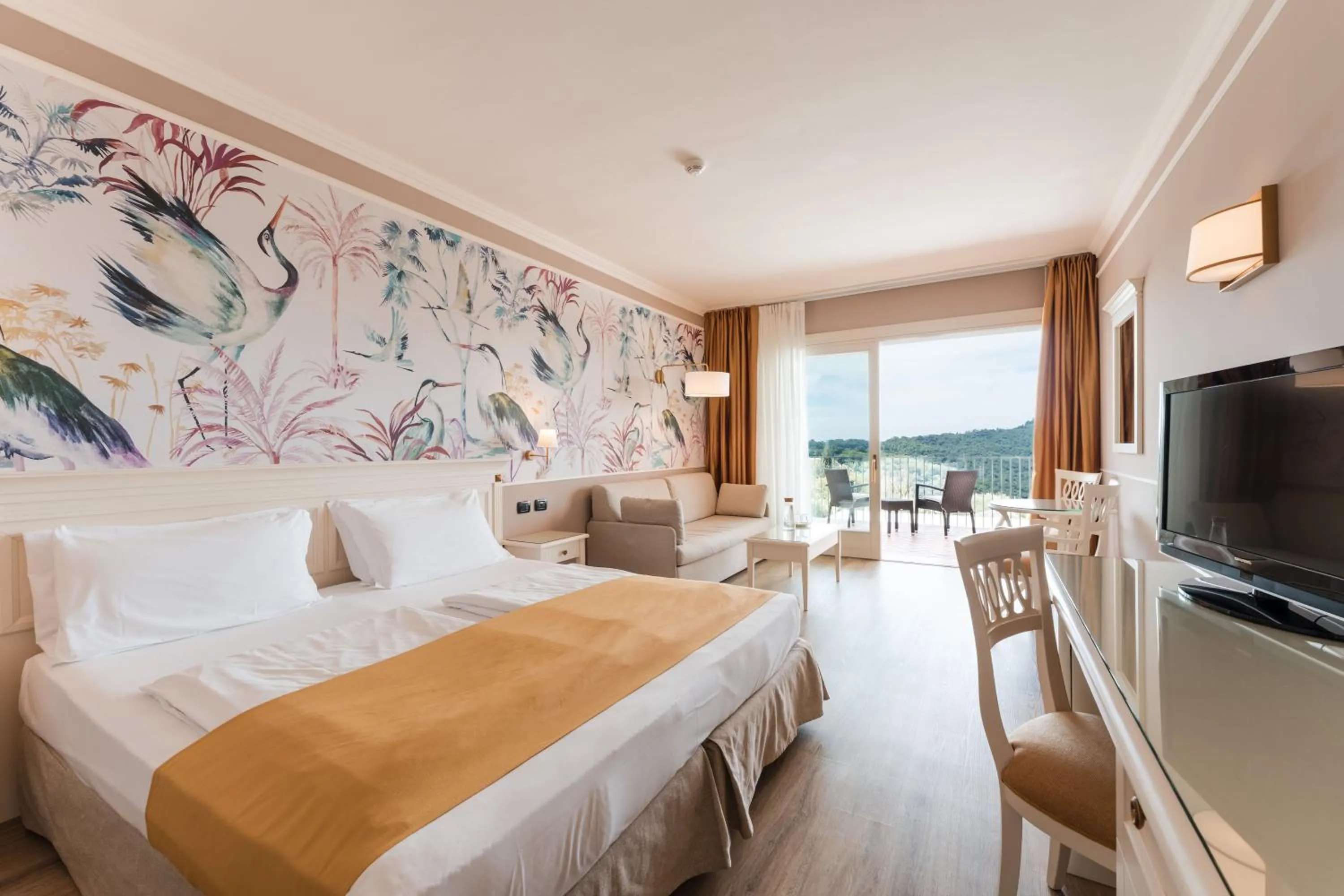 Bed in Hotel Boffenigo - The Golden Hour