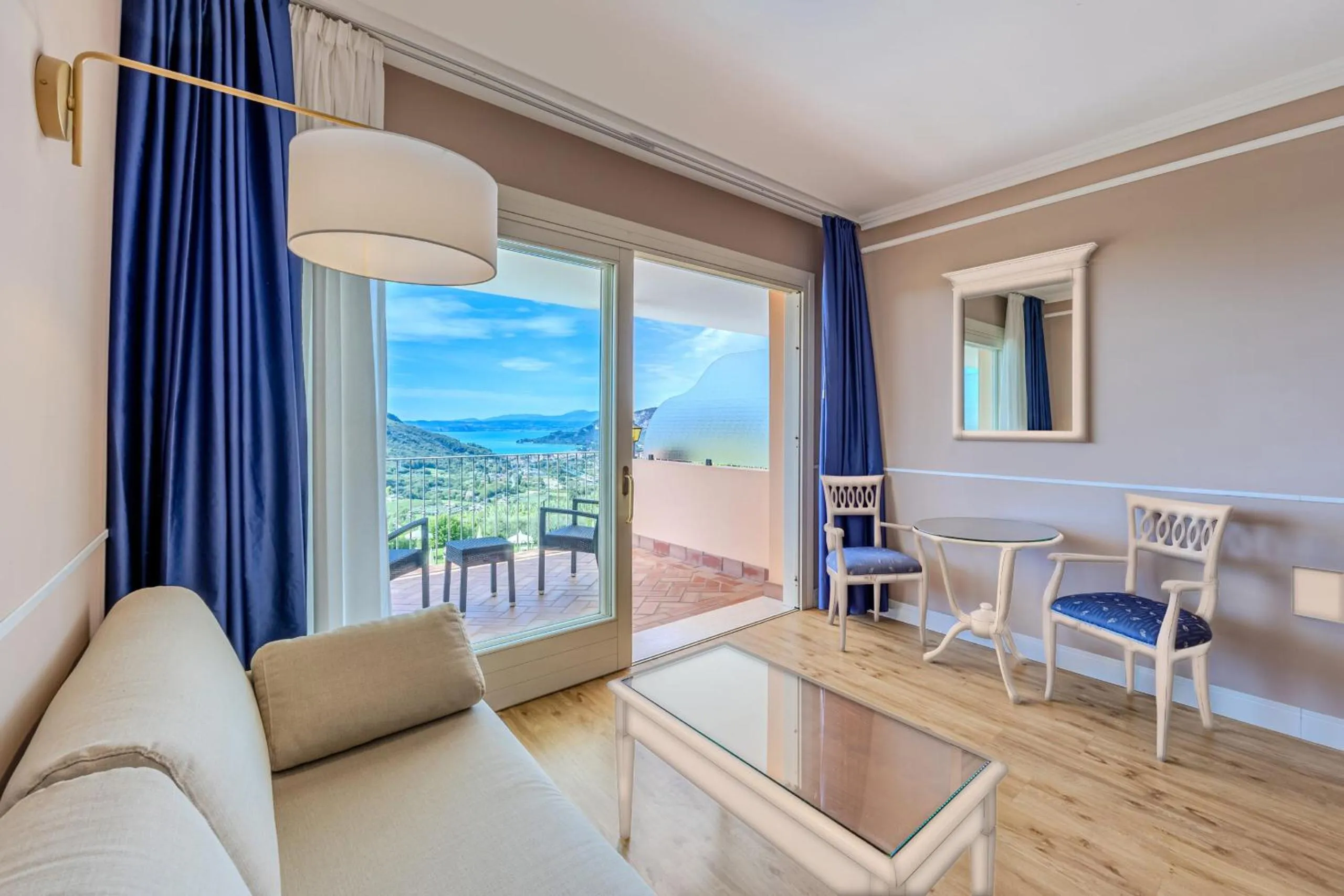 Junior Suite with Lake View in Hotel Boffenigo - The Golden Hour