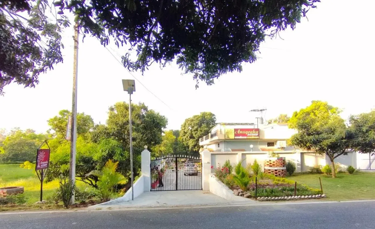 Property building in Anugraha Homestay Property building in Anugraha Homestay