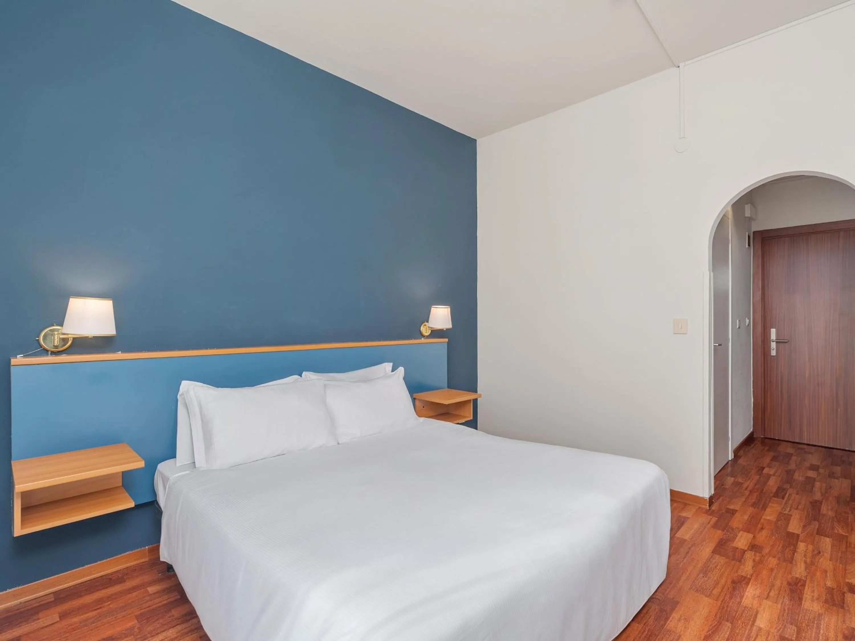 Photo of the whole room, Bed in B&B HOTEL Riviera Celle Ligure