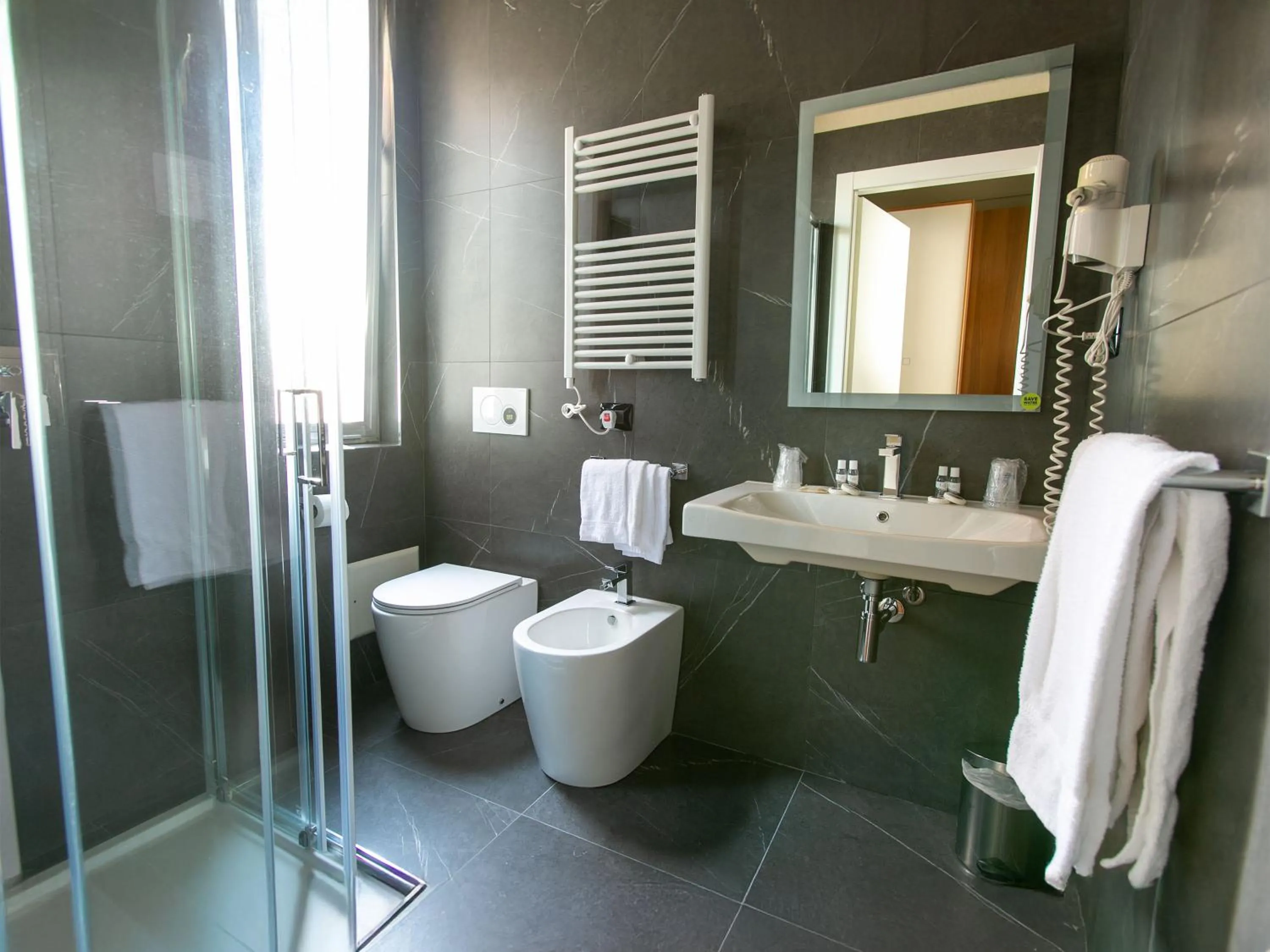 Bathroom in B&B HOTEL Riviera Celle Ligure