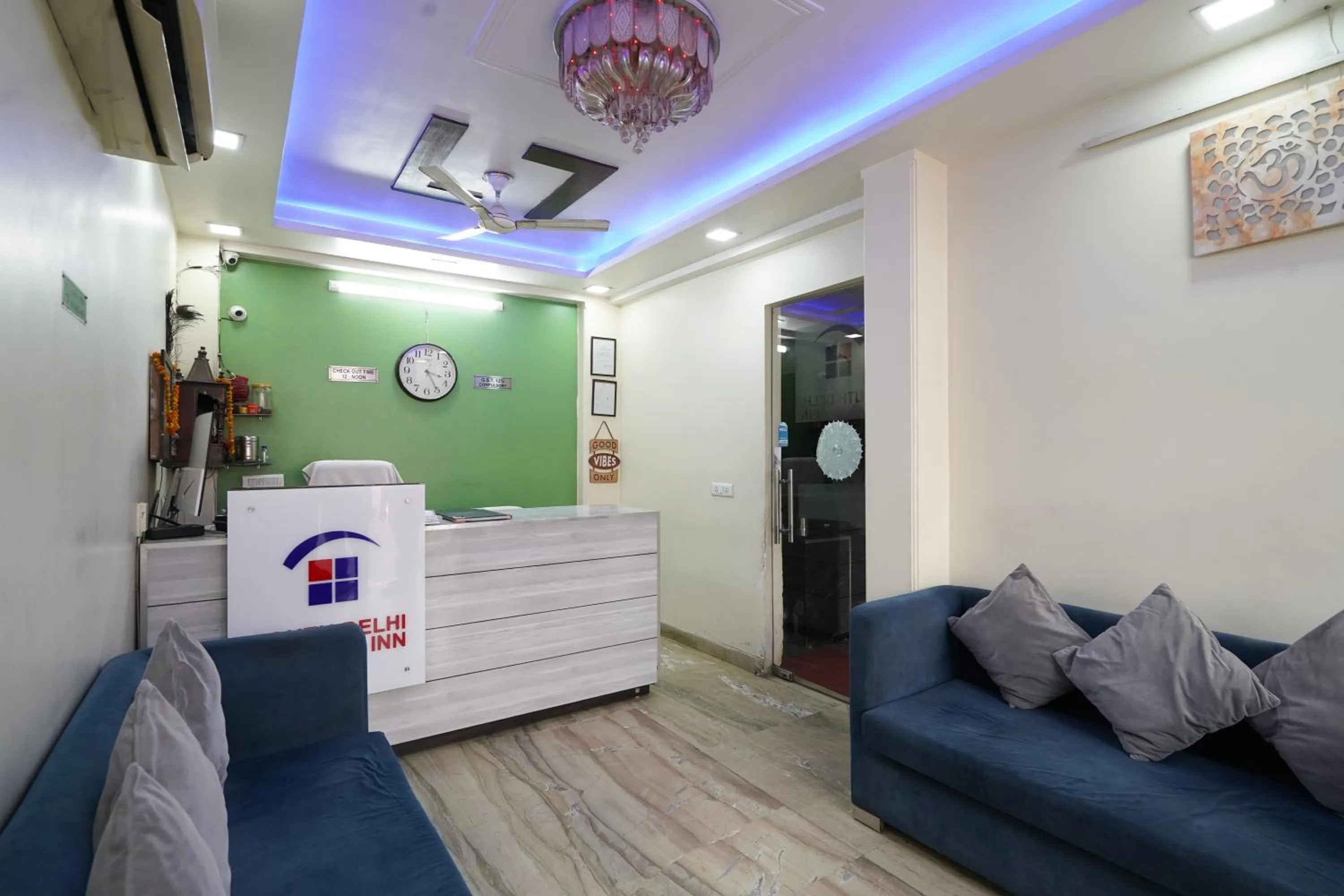 Kitchen or kitchenette in Hotel South Delhi Inn Just 10 Minute Away Form Nizamuddin Railway Station