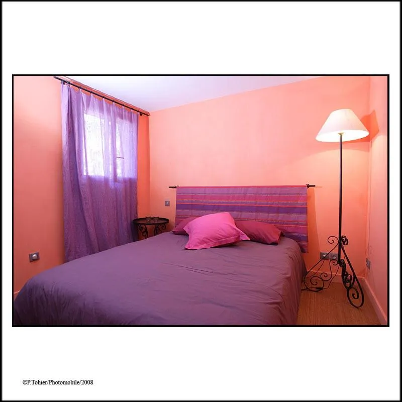 Photo of the whole room, Bed in Narbaitz Vacances
