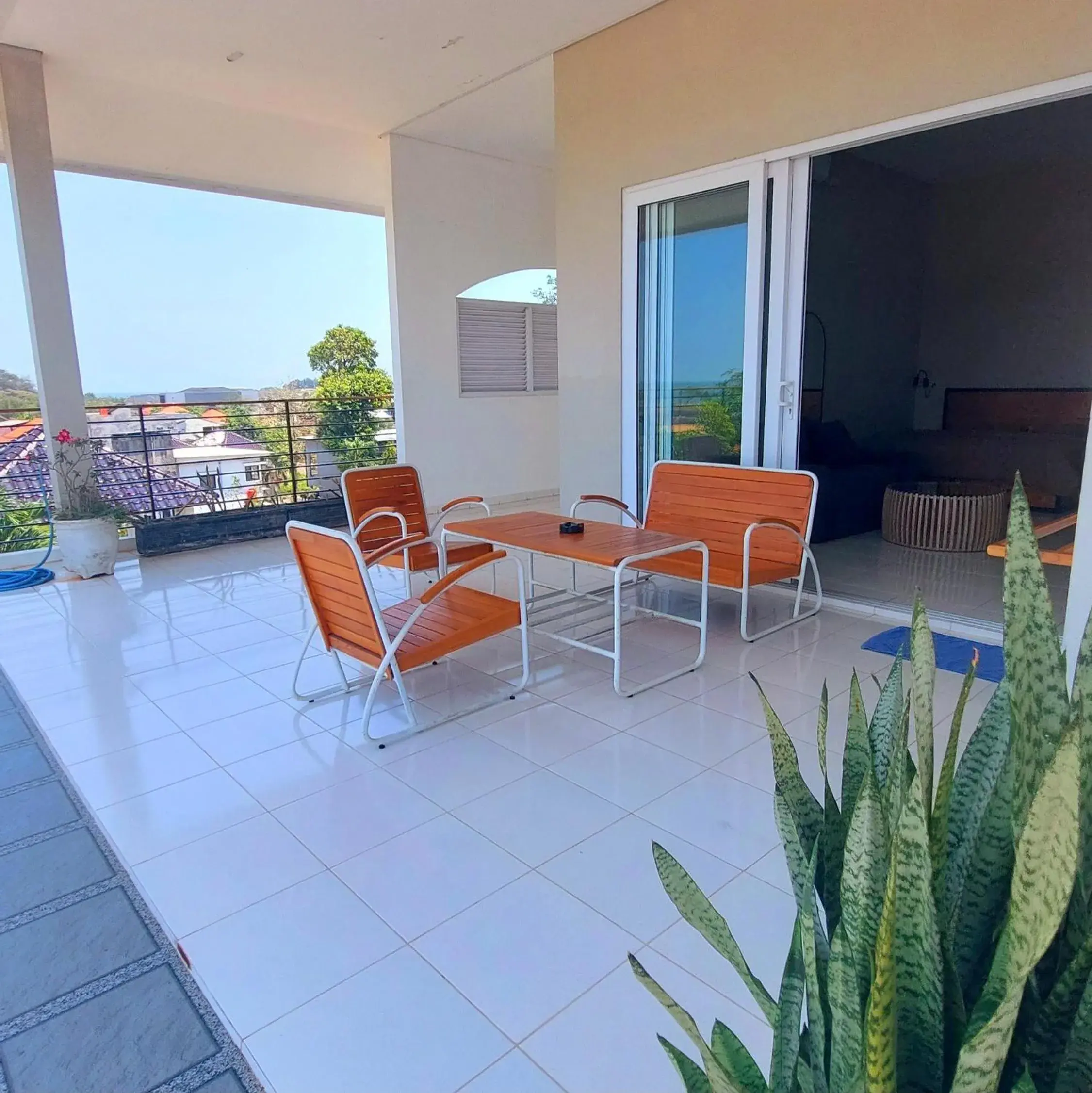 Family Room with Terrace in Garden House Jepara Family Room with Terrace in Garden House Jepara