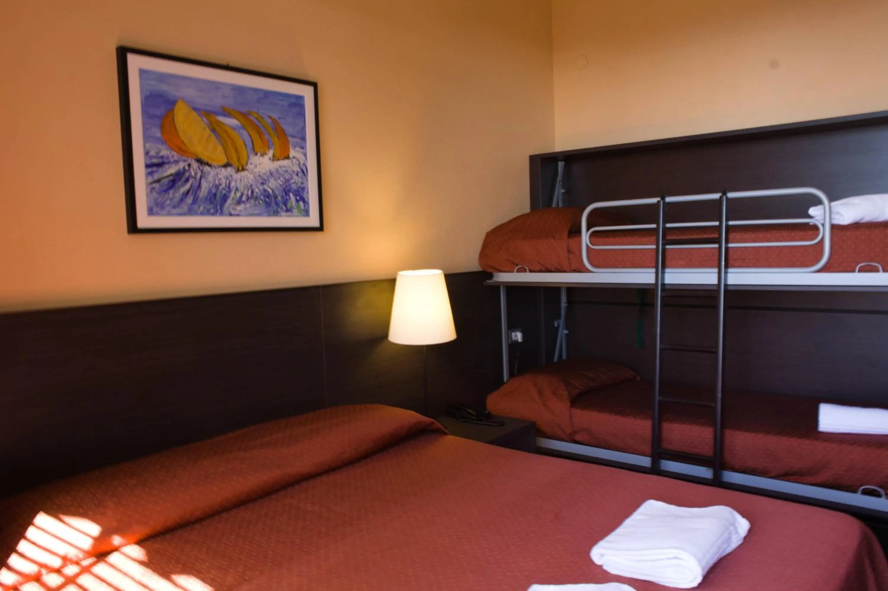 bunk bed, Bed in Hotel Palace