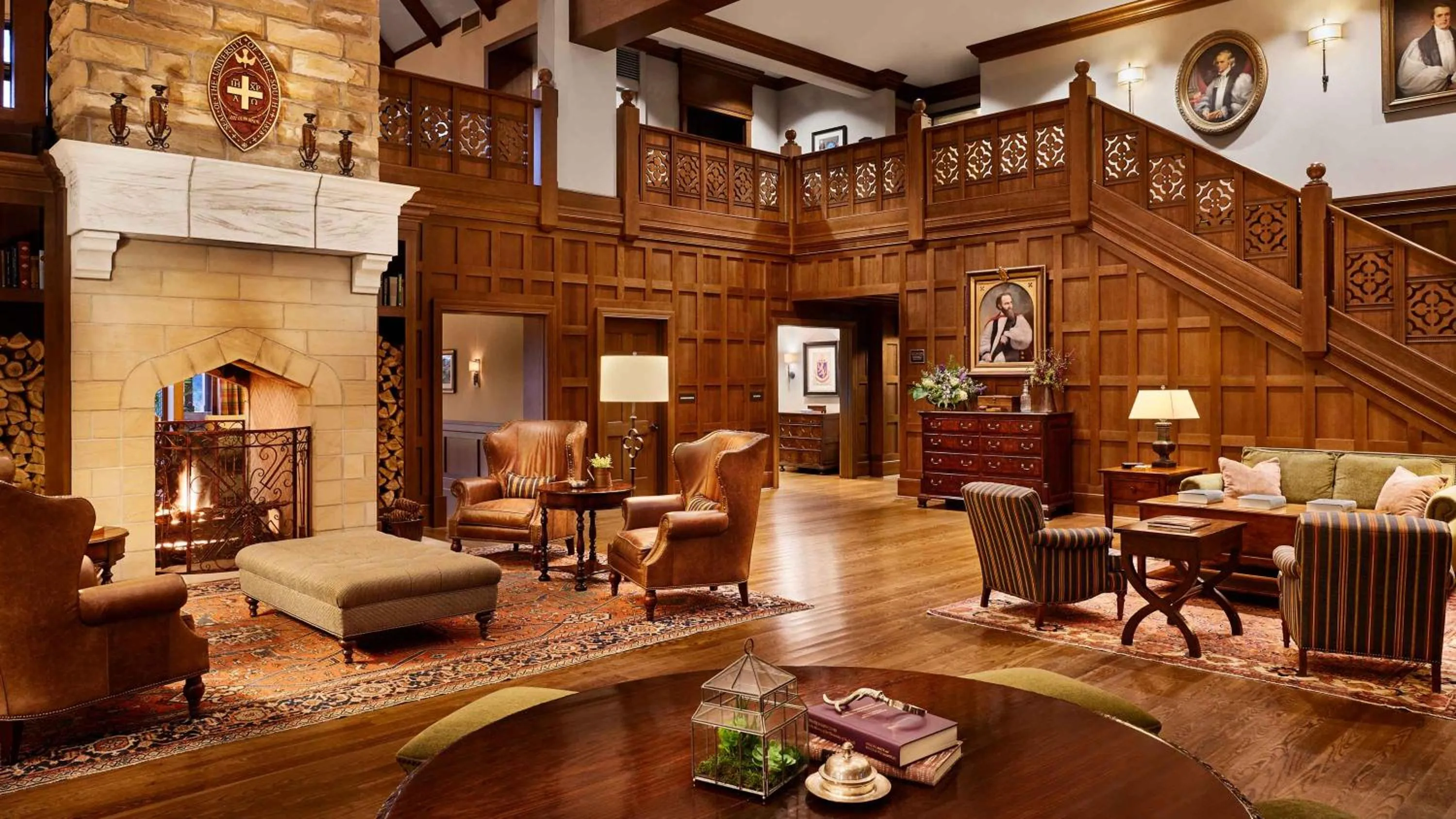 Living room in The Sewanee Inn