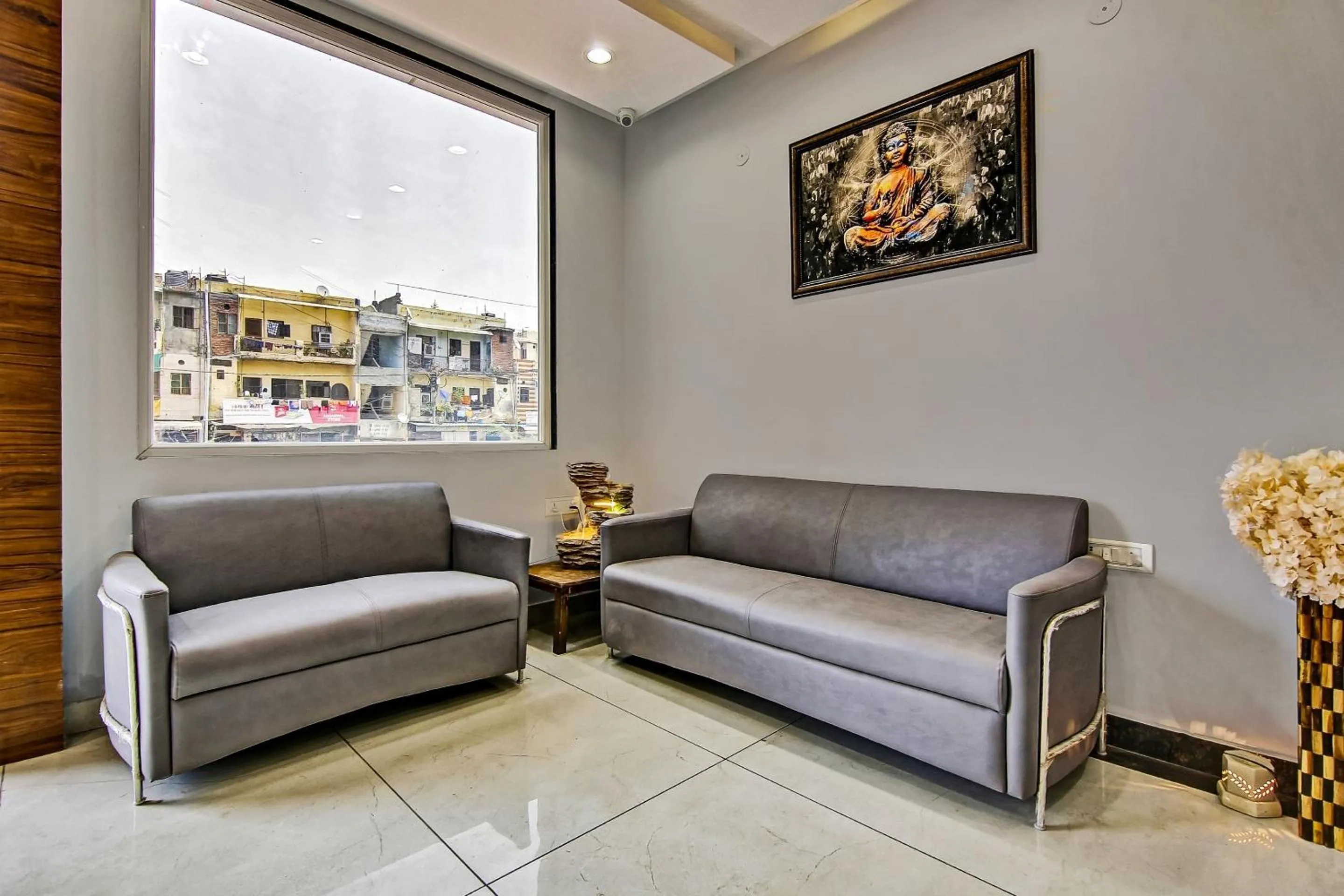 Lobby or reception in Townhouse Golden Frame