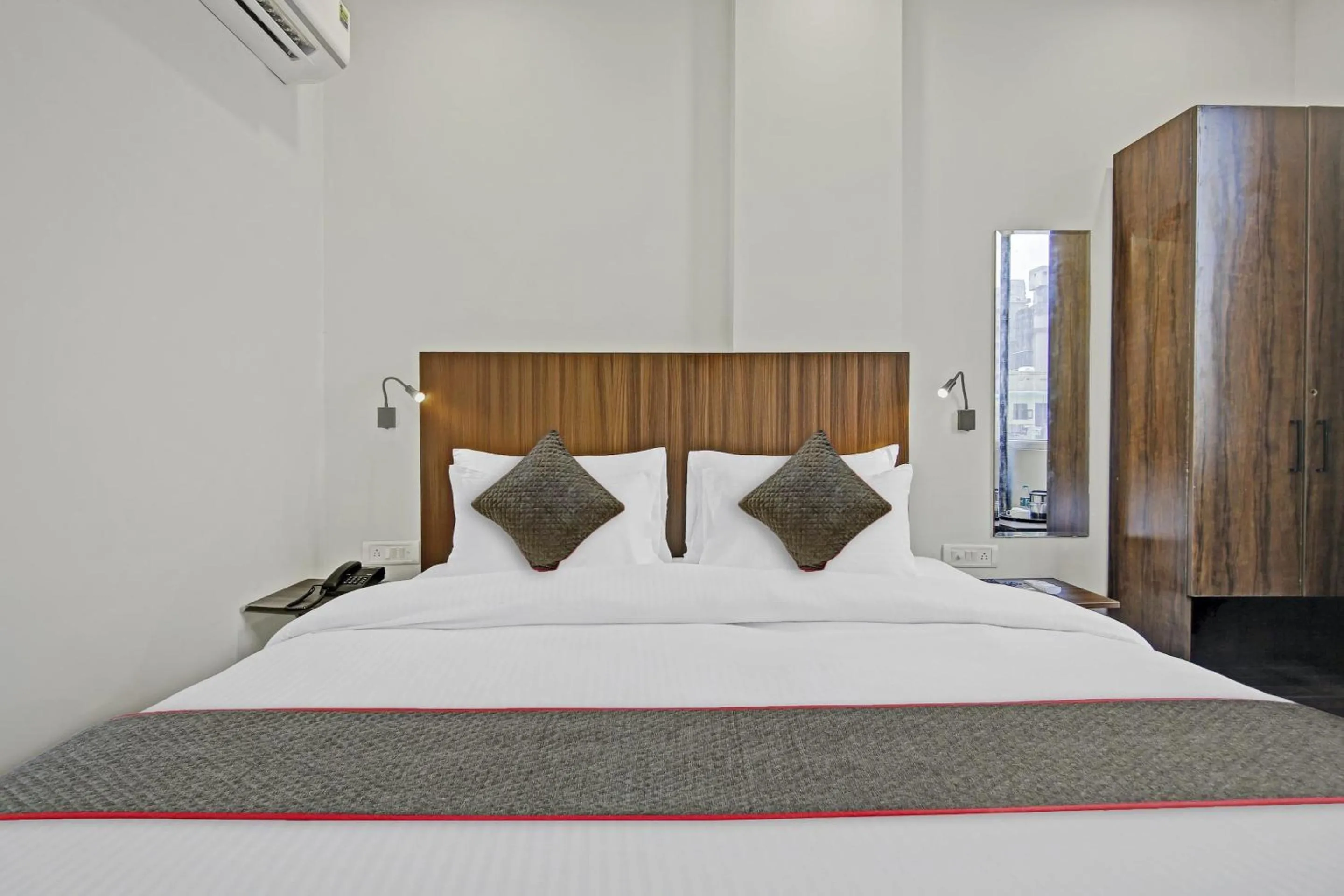 Bedroom, Bed in Townhouse Golden Frame