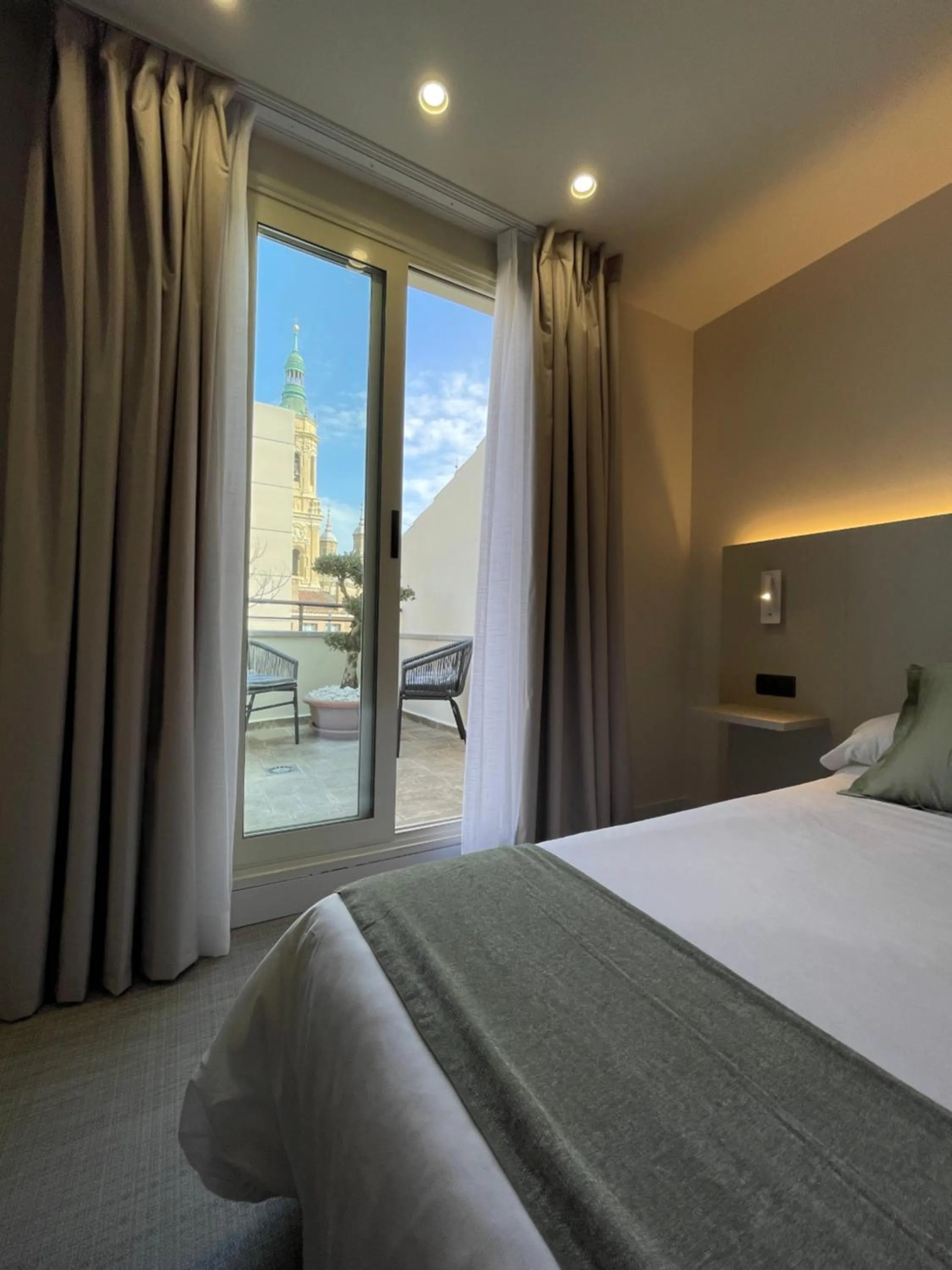 Bed in VTZ Hotel San Valero