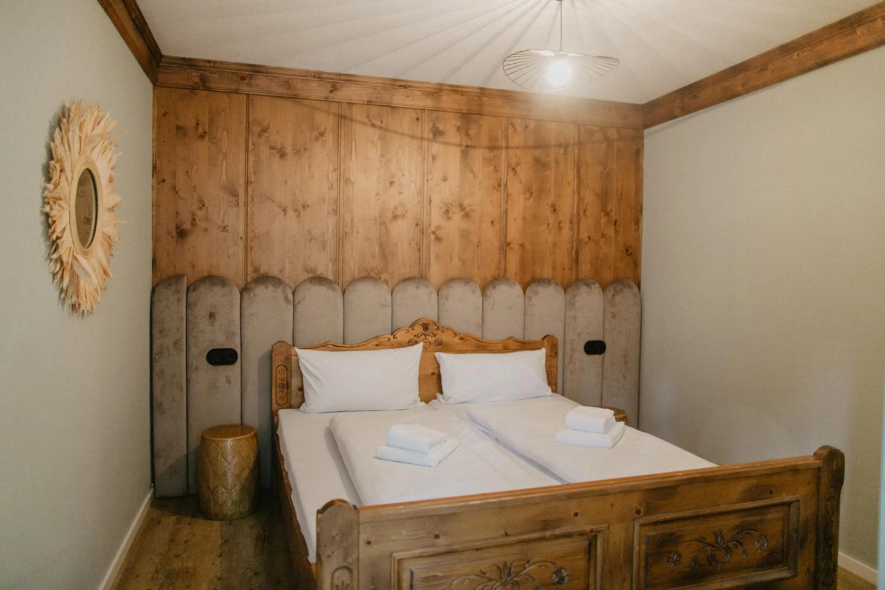 Bed in Peak Hotel & Event