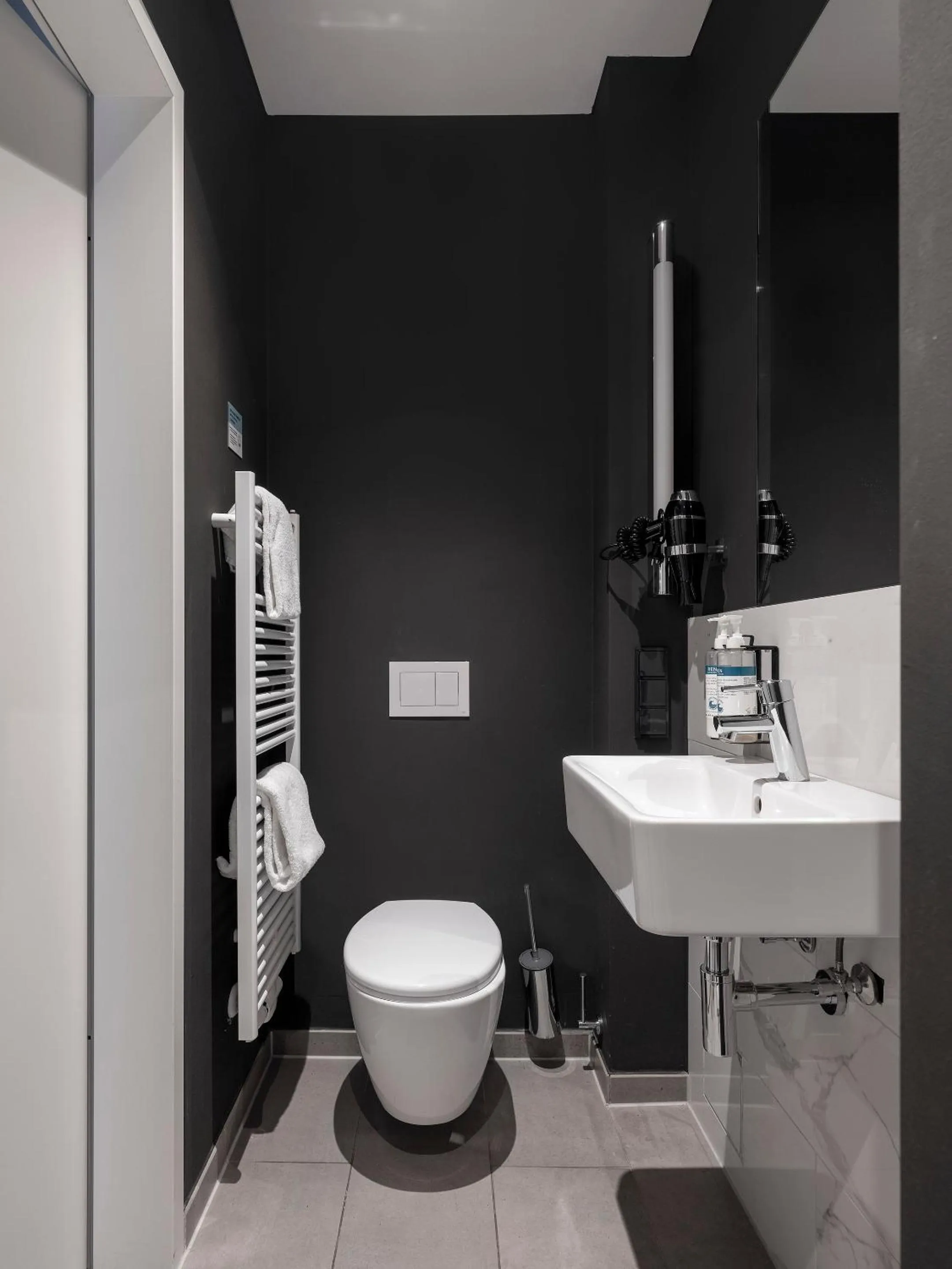 Toilet in Numa Frankfurt Bloc