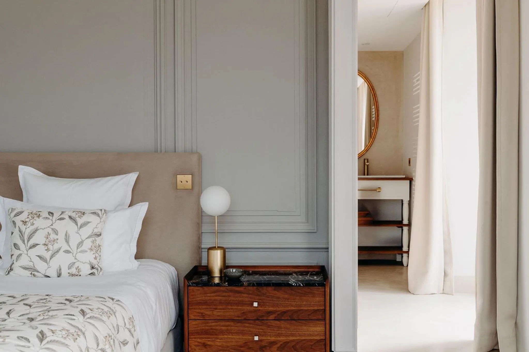 Bedroom, Bed in Domaine de Rochebois & Spa Nuxe