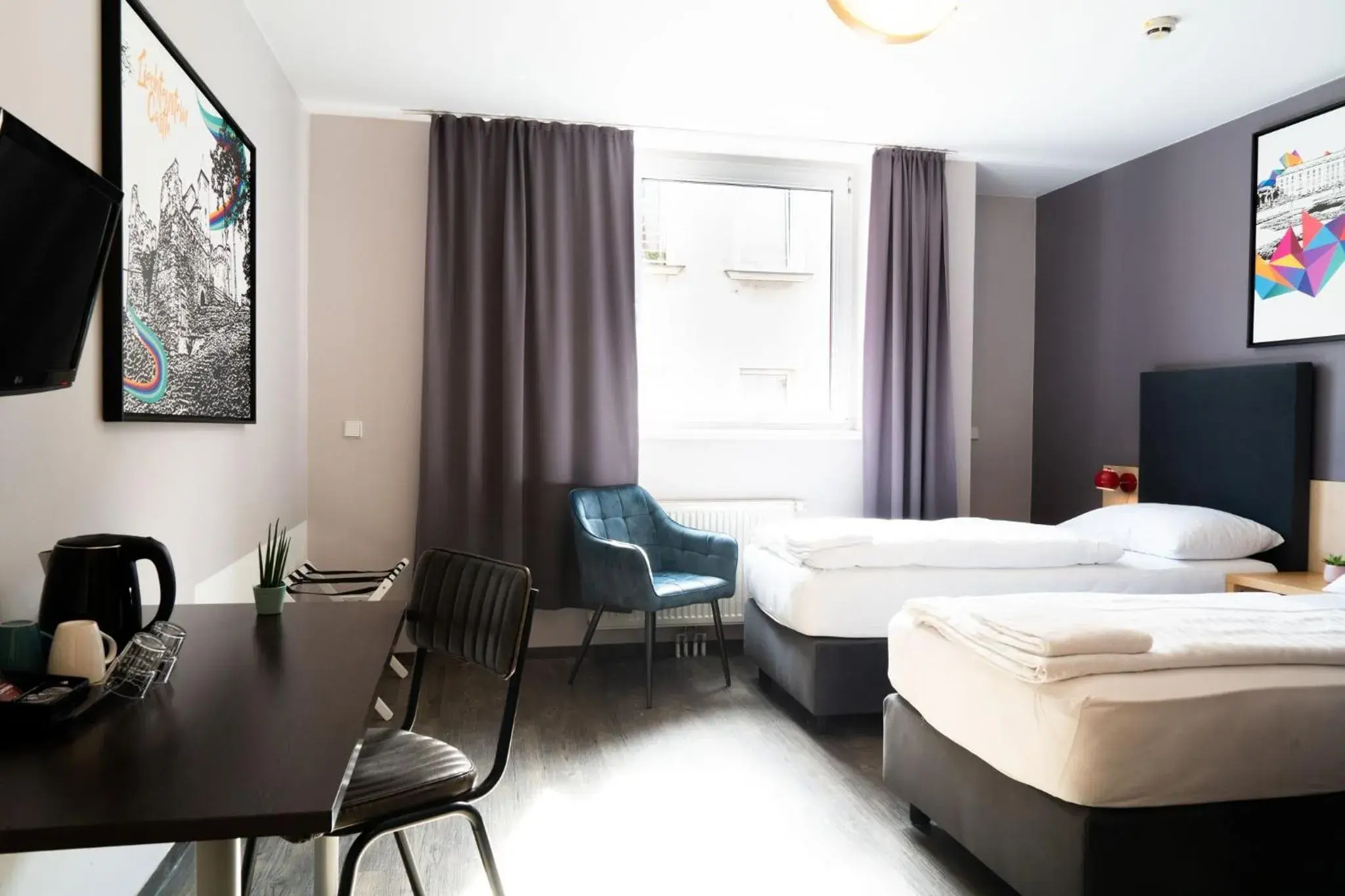 Twin Room with Bathroom in St Christopher's Inn Vienna Twin Room with Bathroom in St Christopher's Inn Vienna