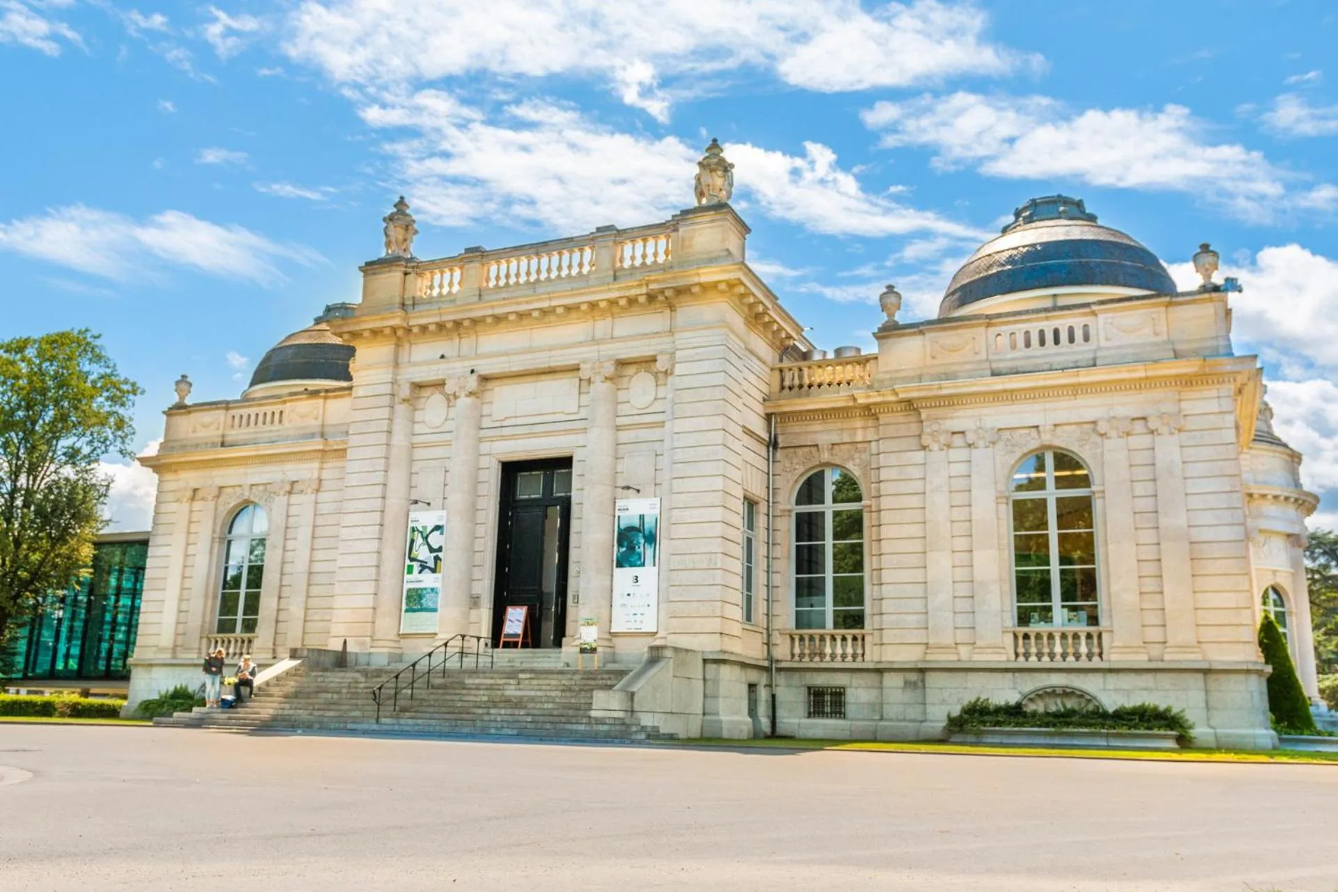 Nearby landmark in YUST Liege