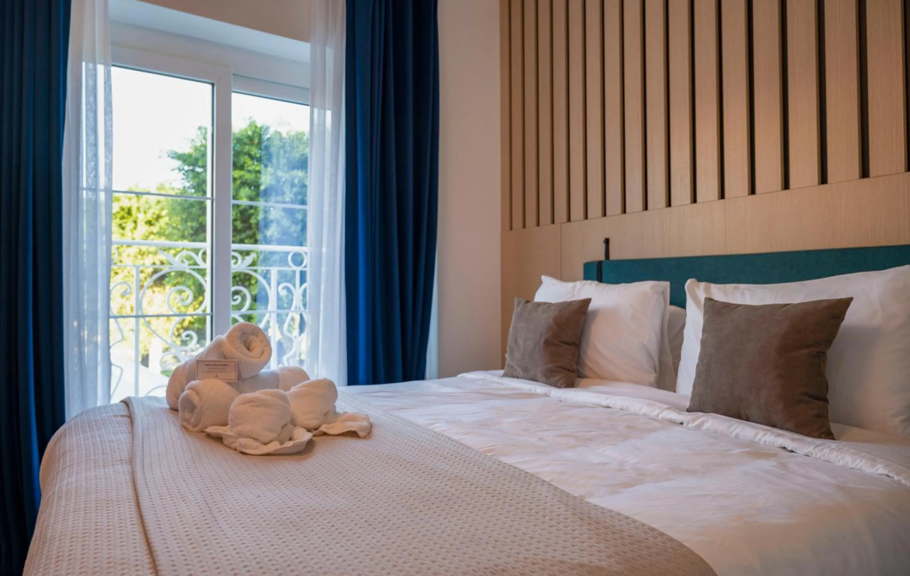 Bed in Townhouse17 Boutique Bed & Breakfast