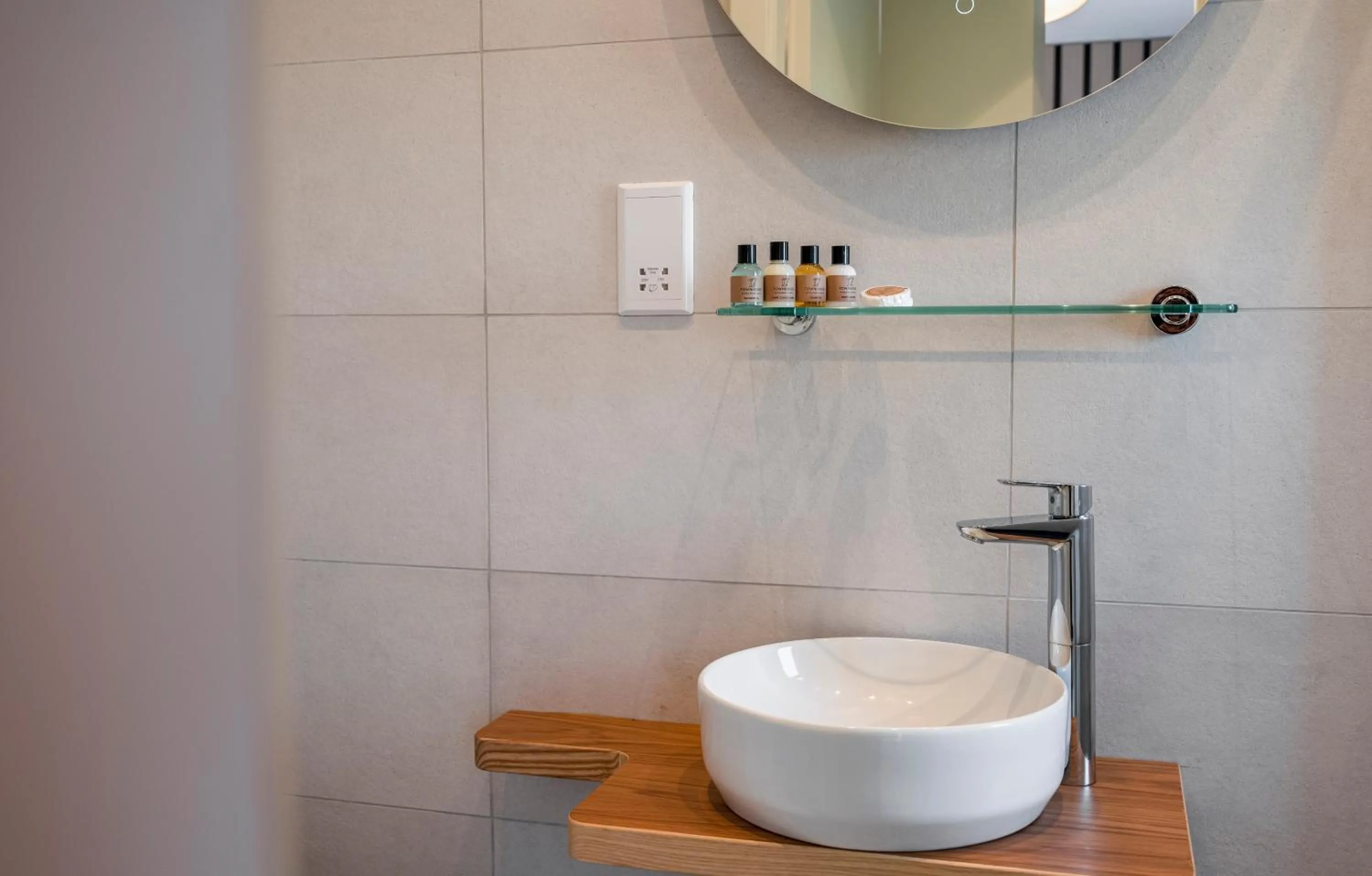 Bathroom in Townhouse17 Boutique Bed & Breakfast