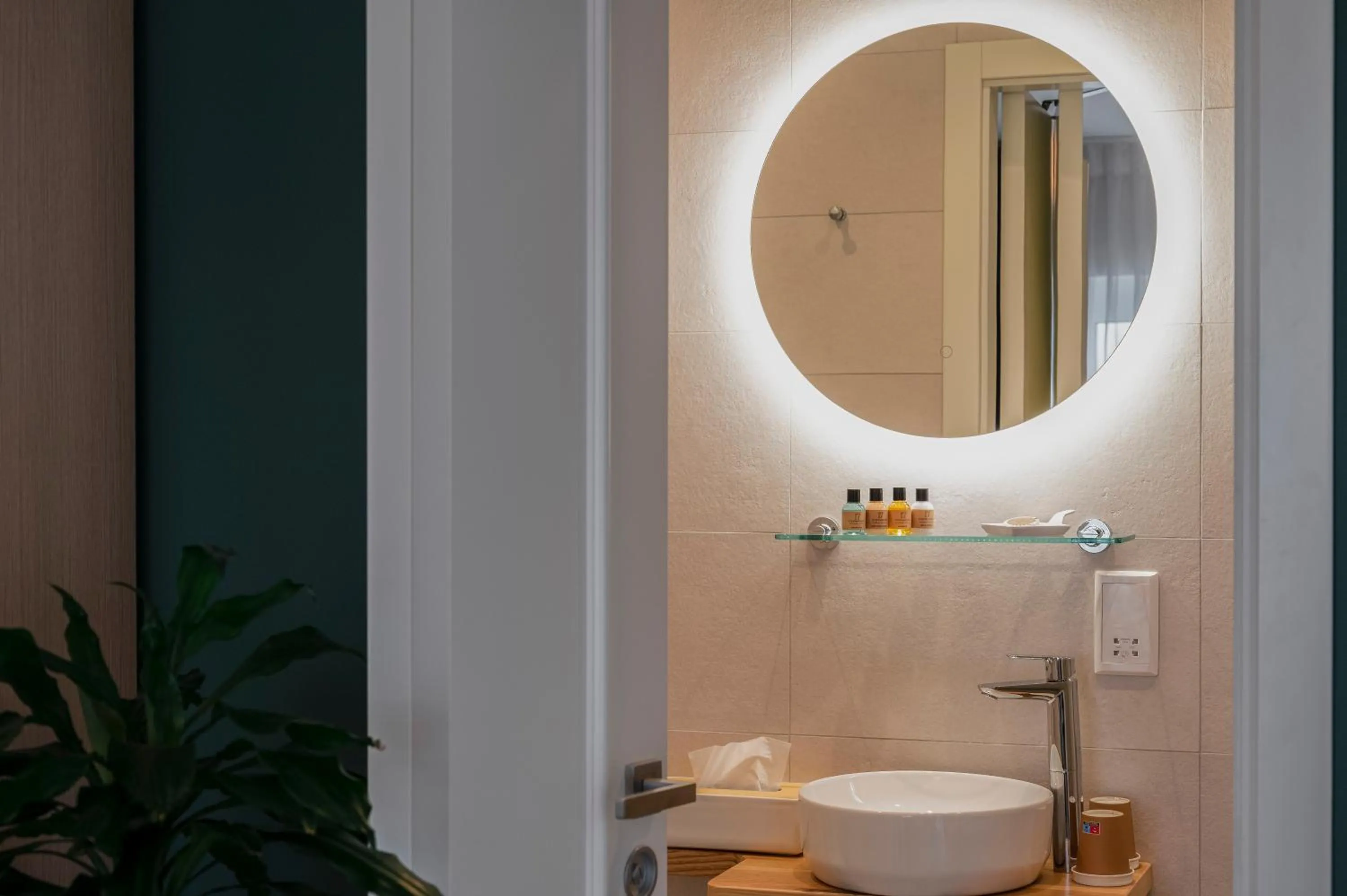 Bathroom in Townhouse17 Boutique Bed & Breakfast