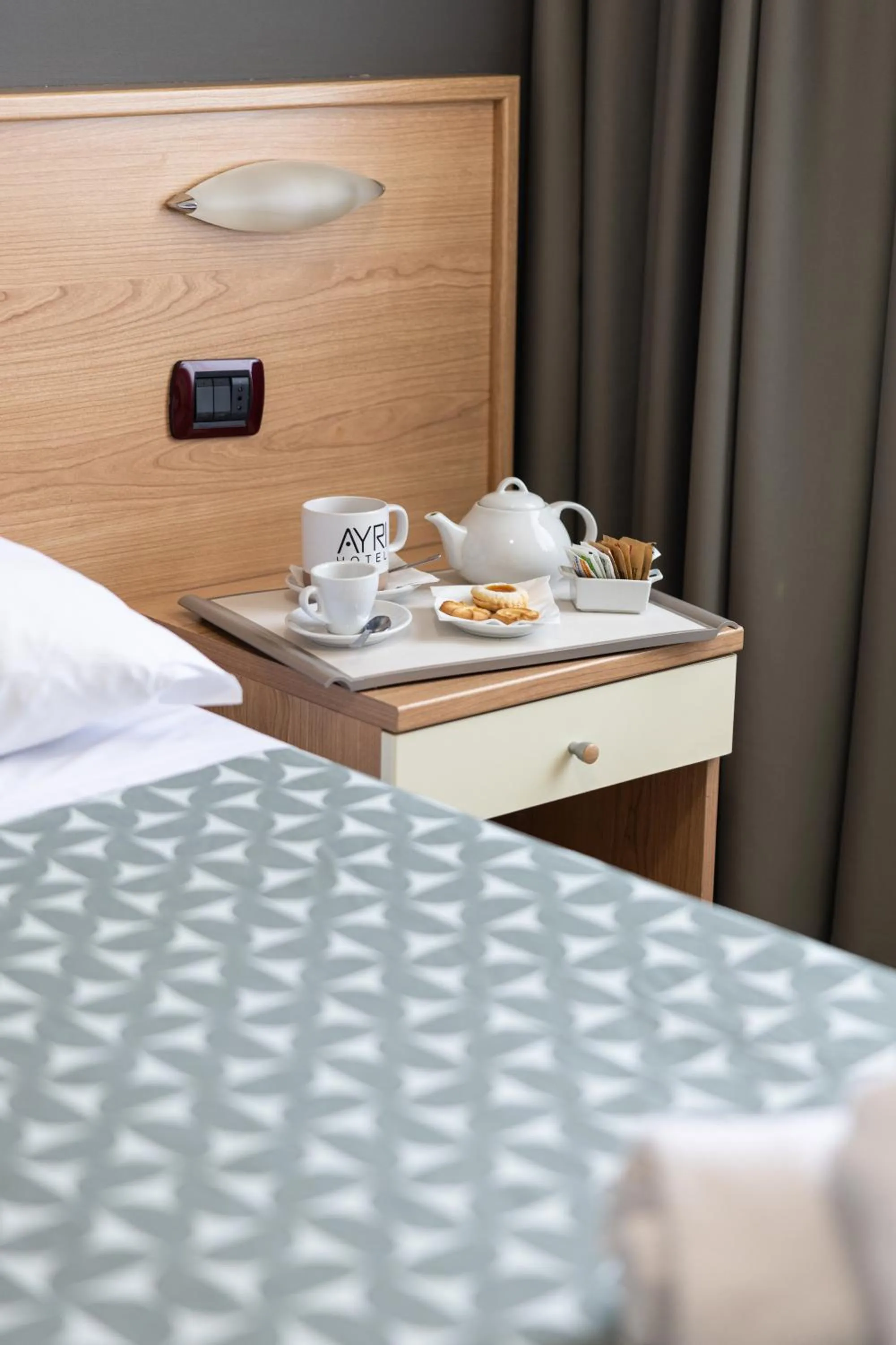 Breakfast, Bed in Hotel Ayri