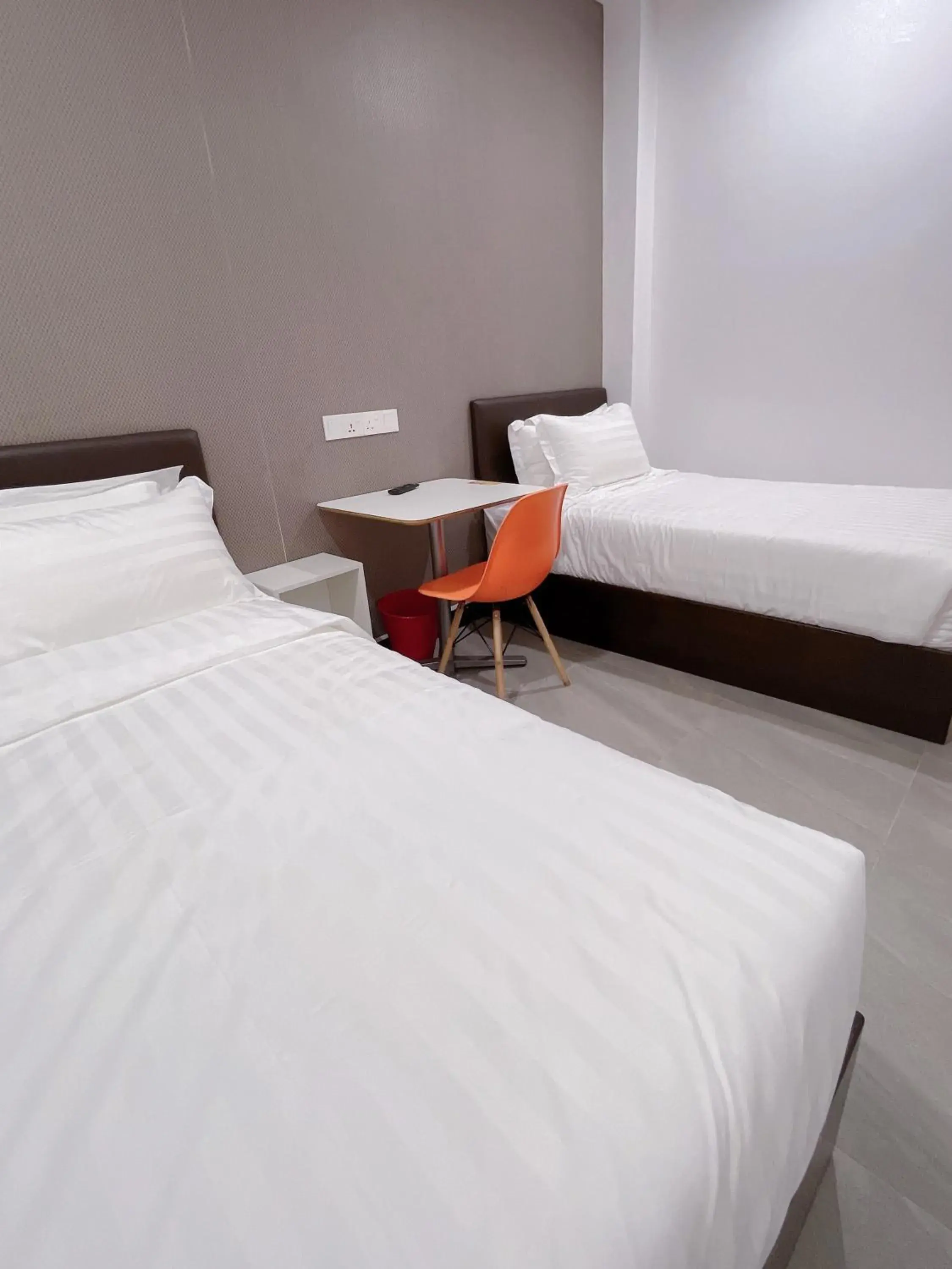 Standard Twin Room in Hotel Decentraland Kuala Terengganu Standard Twin Room in Hotel Decentraland Kuala Terengganu