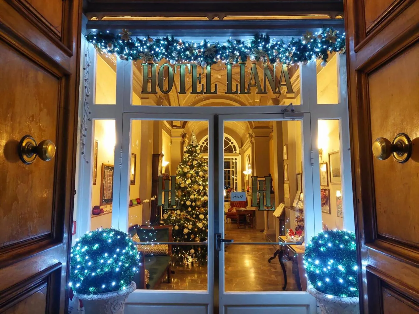 Facade/entrance in Hotel Villa Liana