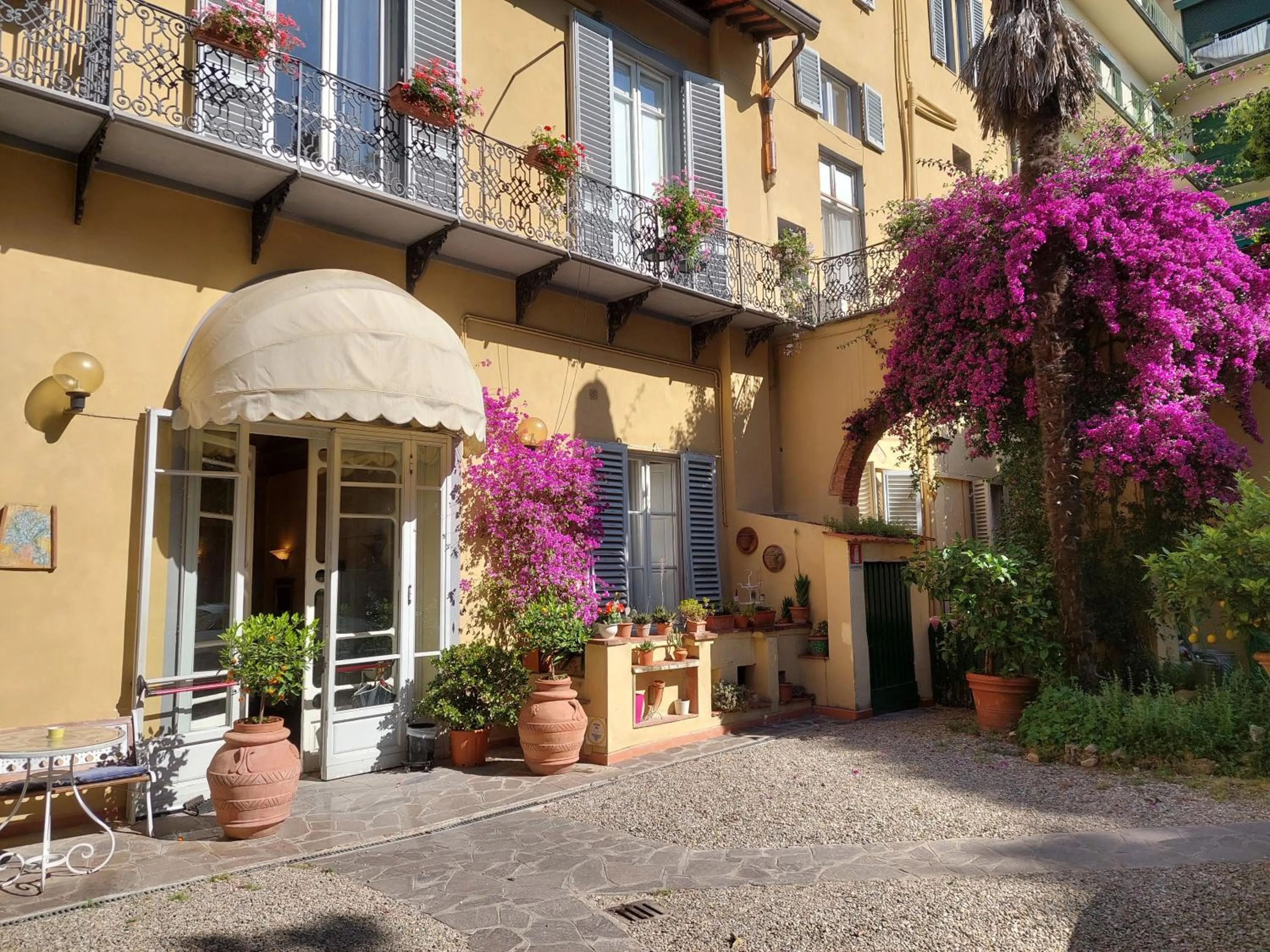 Day in Hotel Villa Liana