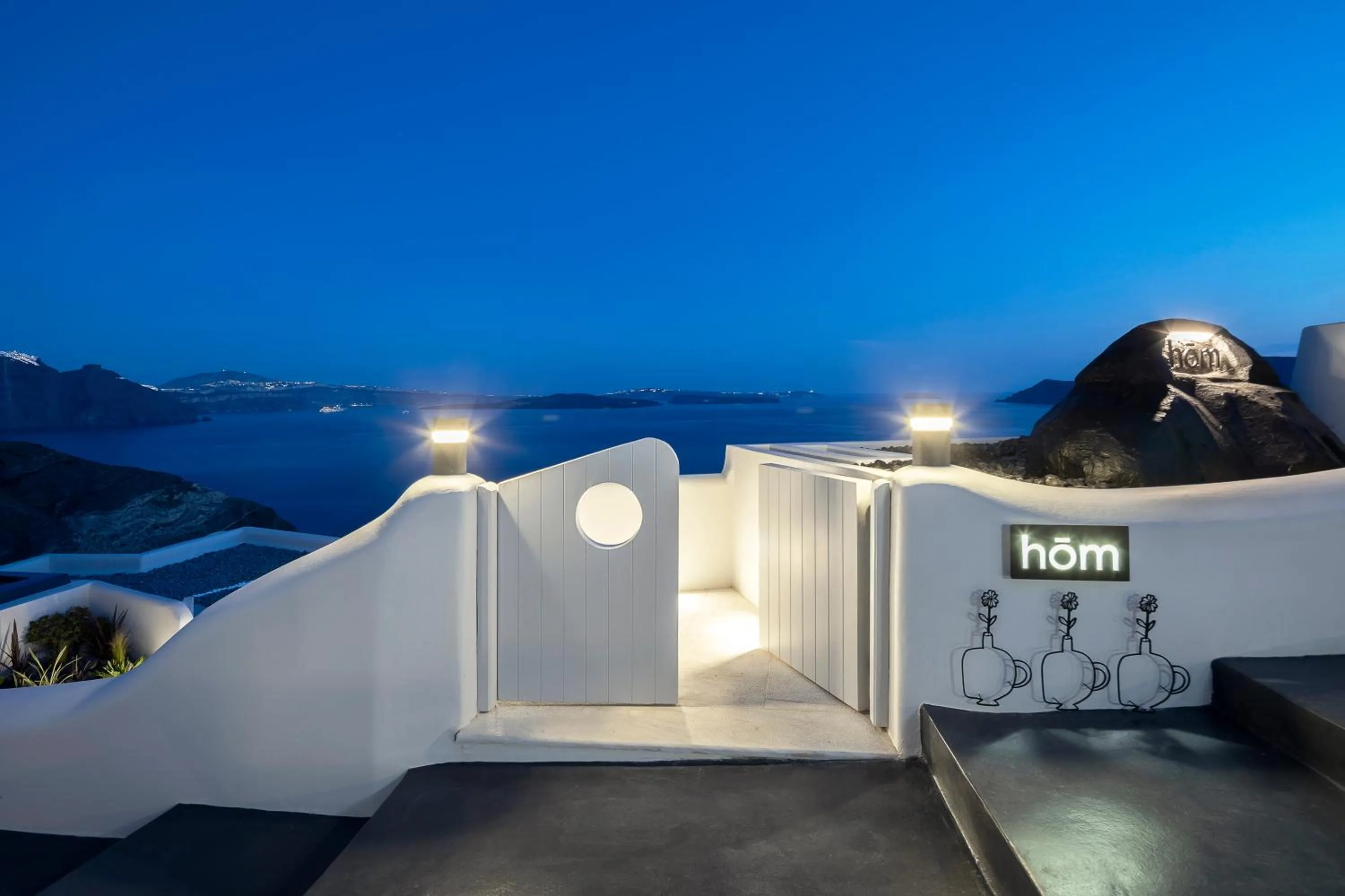 Facade/entrance in Hom Santorini