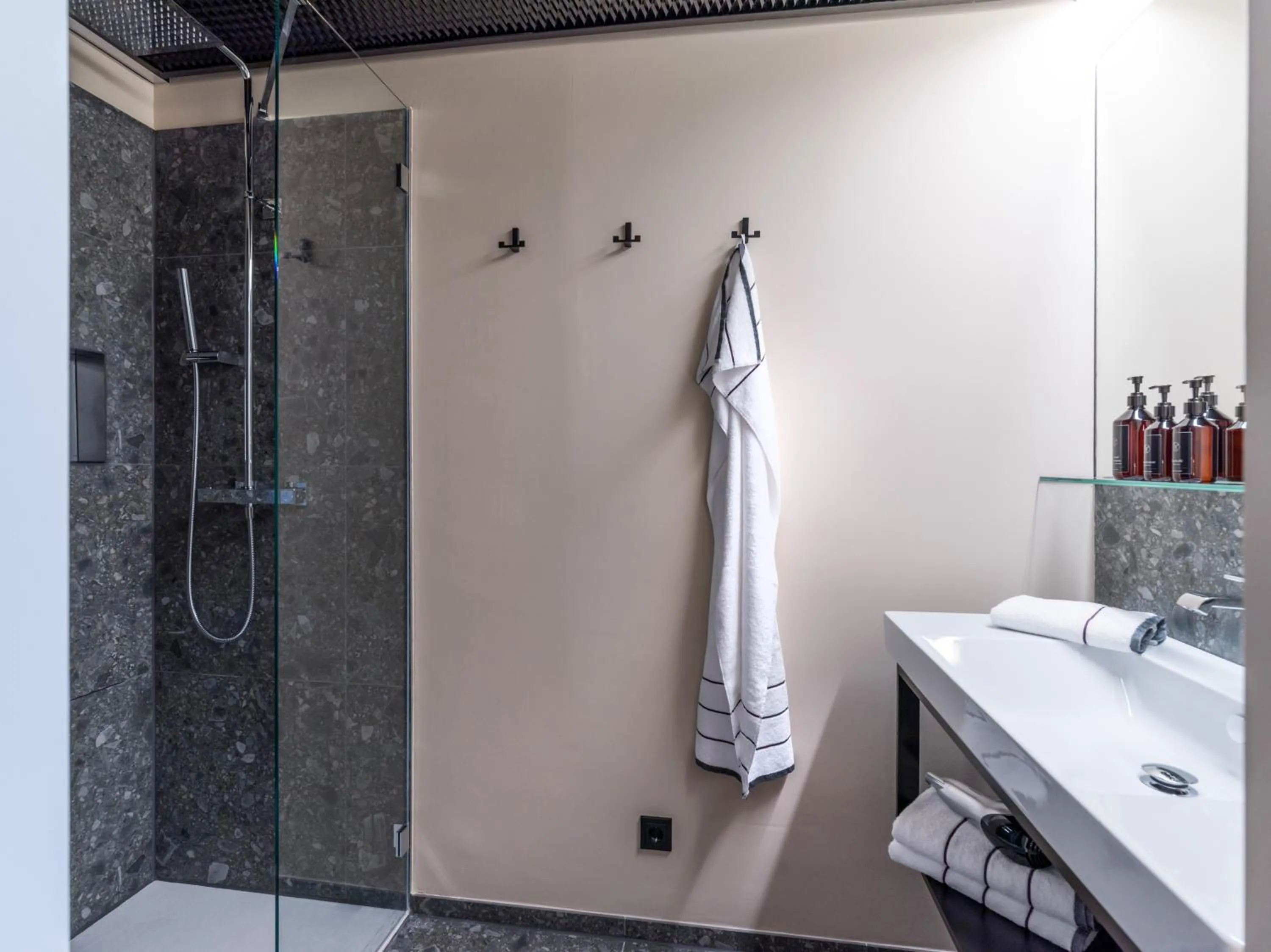 Shower in Platzhirsch Kufstein