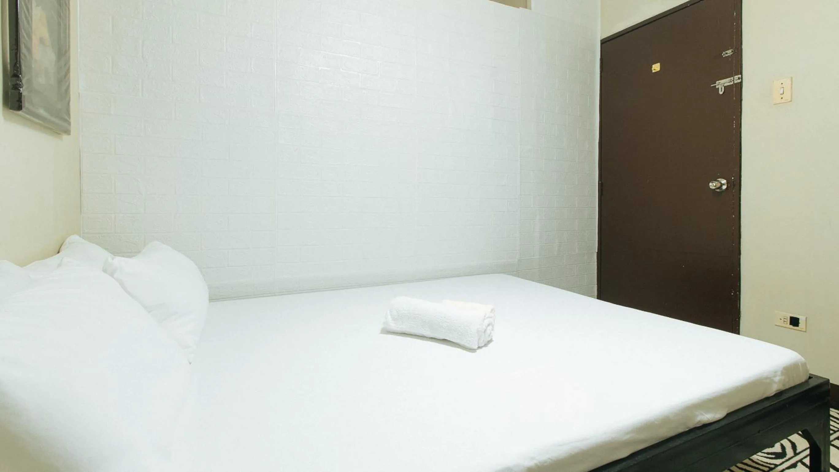 Bed in Jb's Transient House