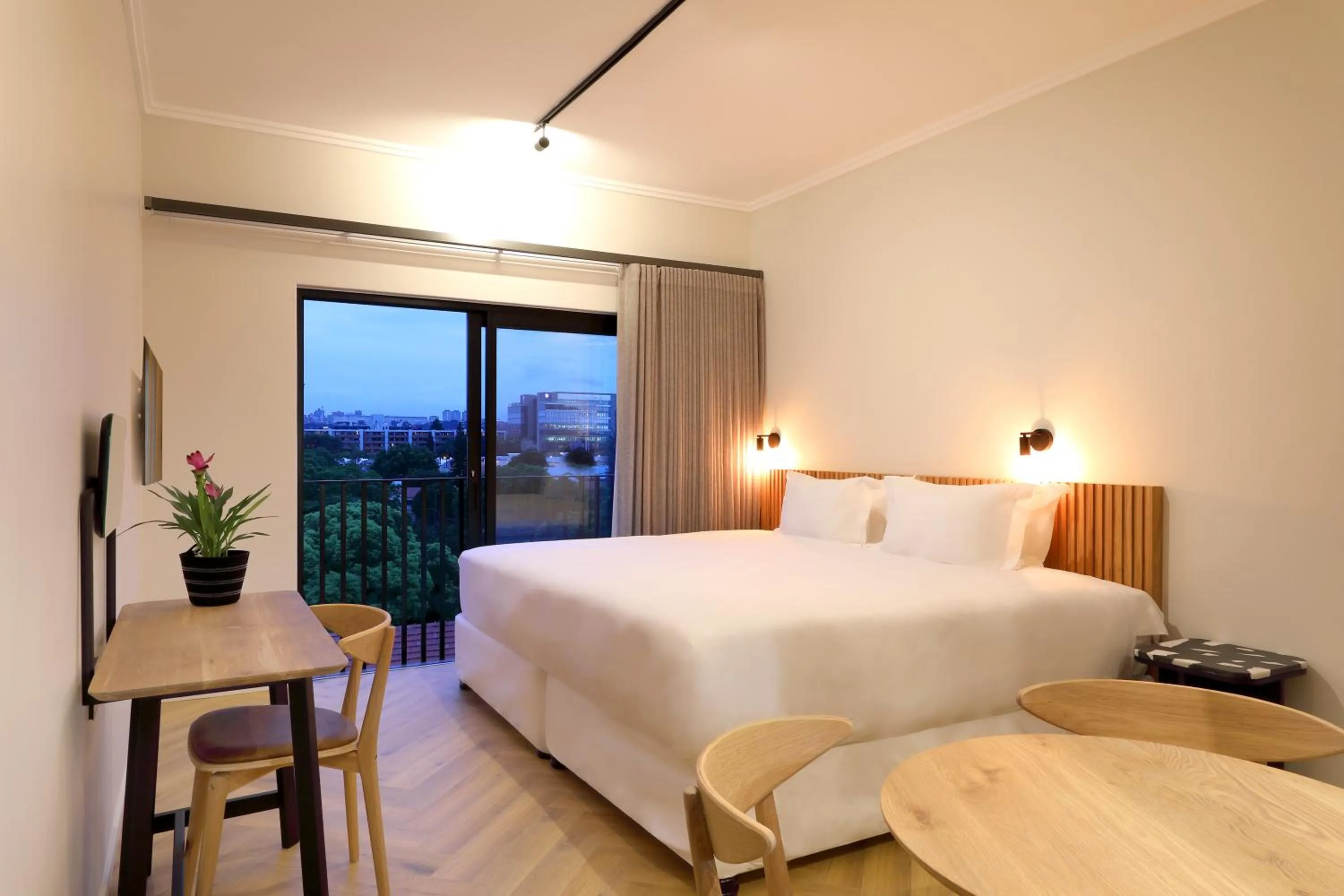 Bedroom, Bed in Hyatt House Johannesburg Rosebank