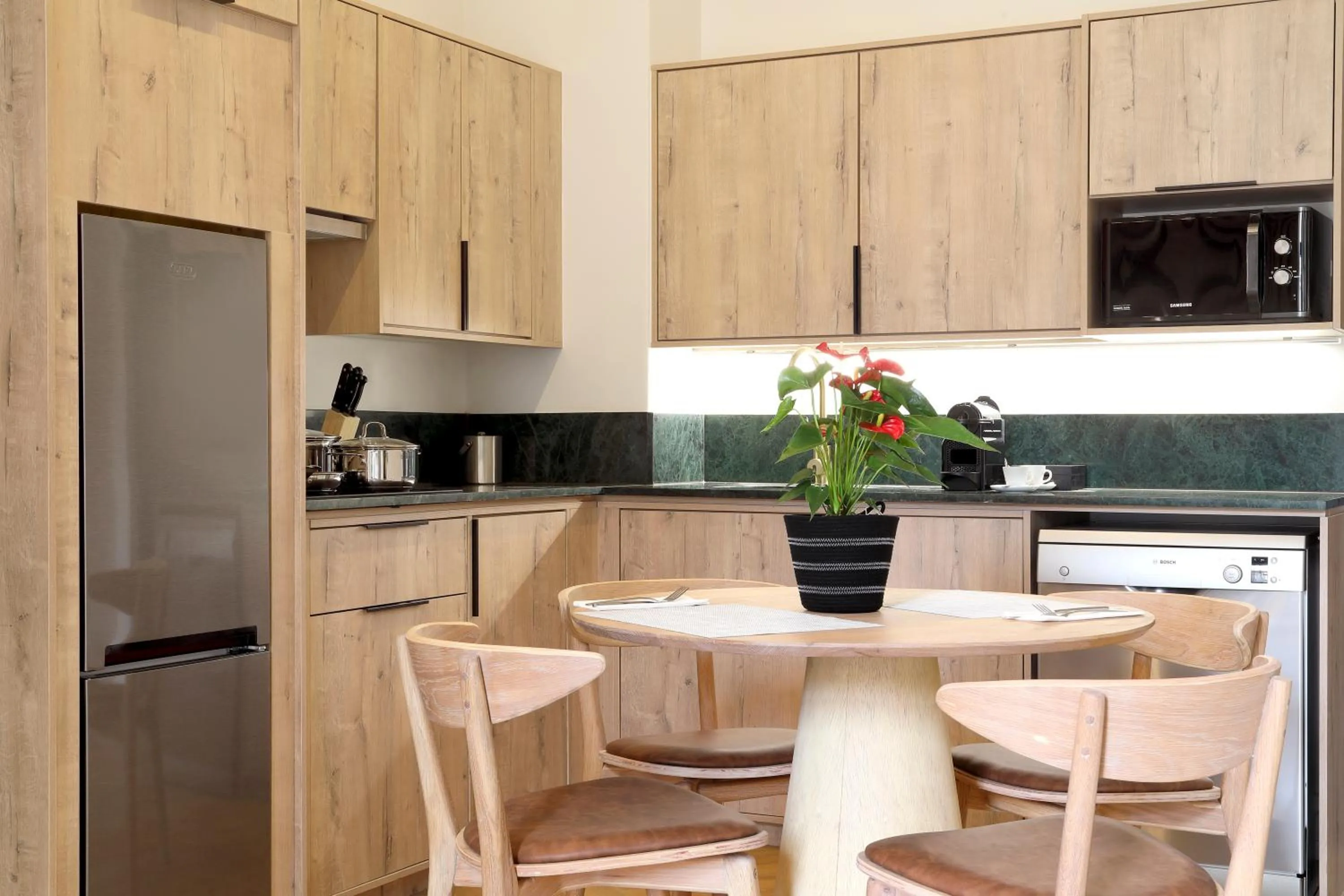 Dining area in Hyatt House Johannesburg Rosebank