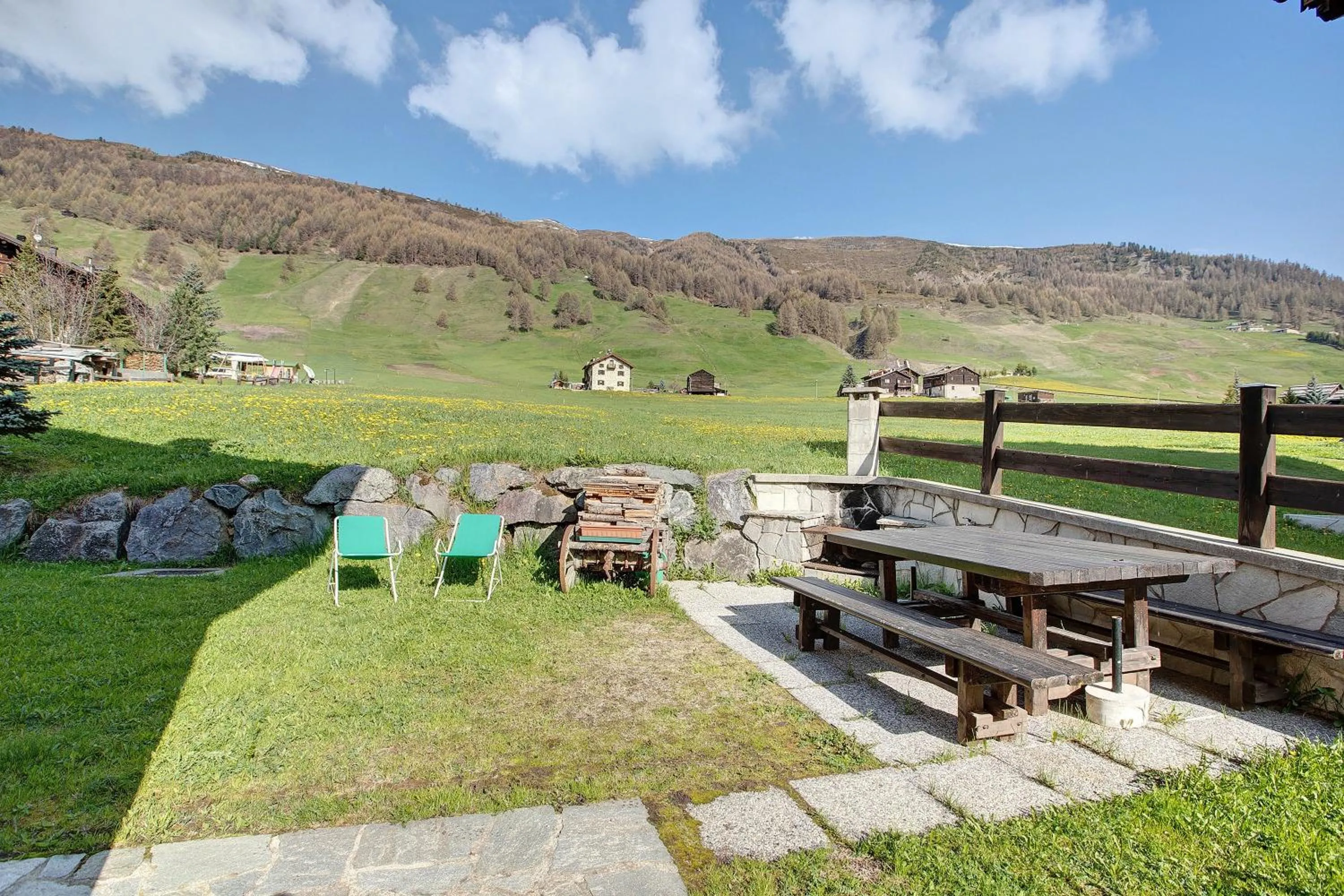 Property building in Baita Truzz appartamento Valle