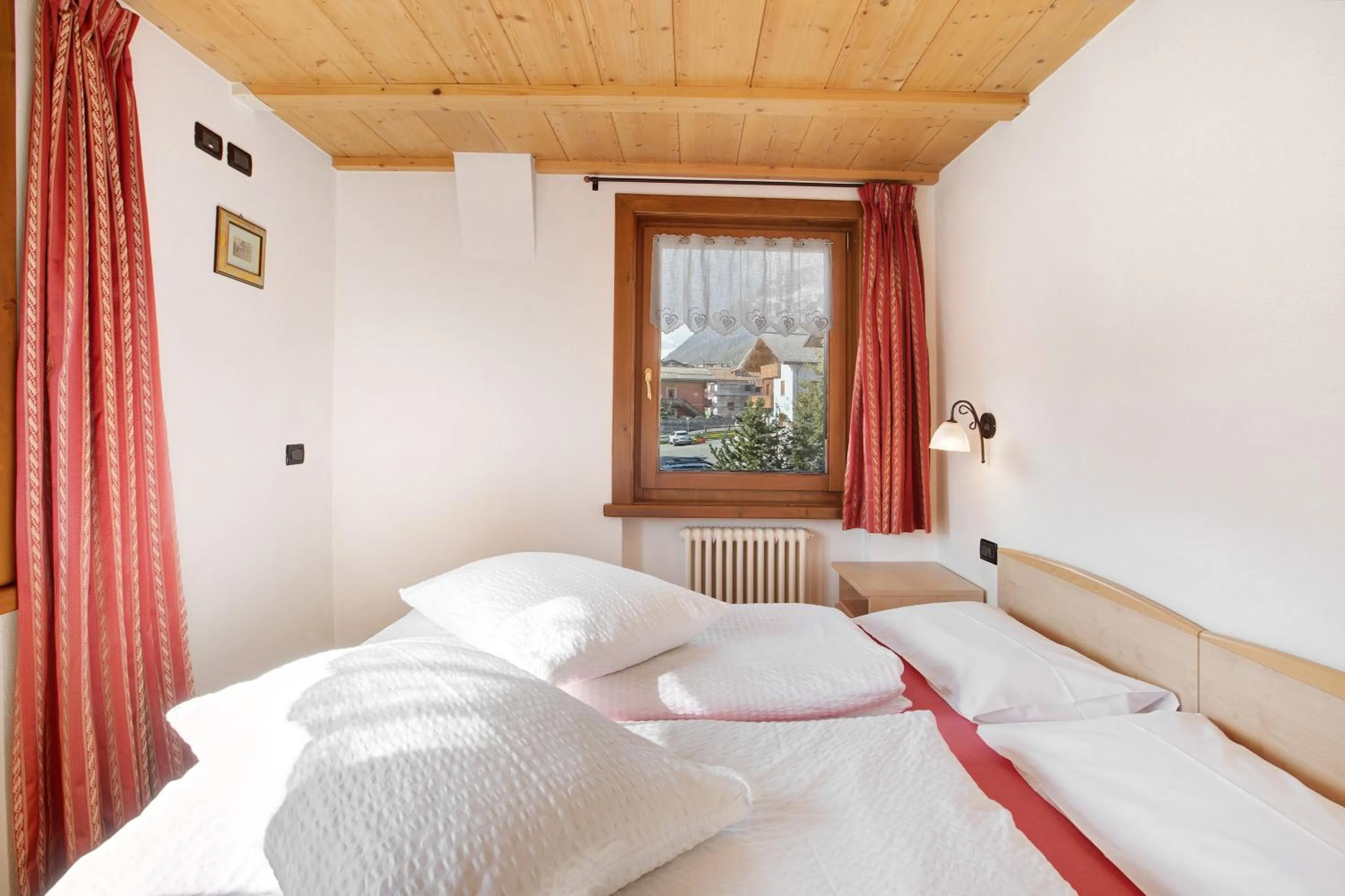 Property building, Bed in Baita Truzz appartamento Valle