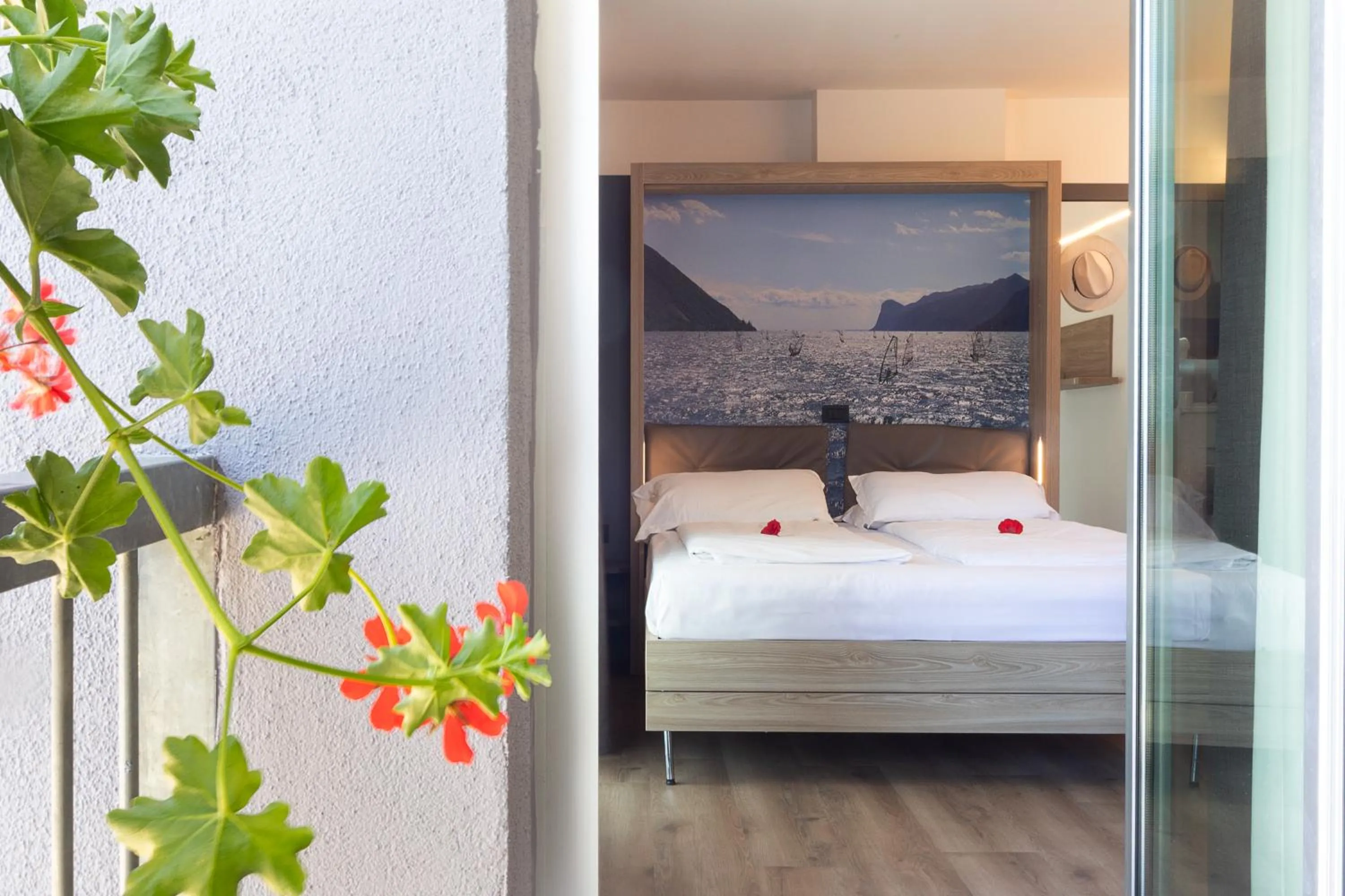 Bedroom, Bed in Ambassador Suite Hotel