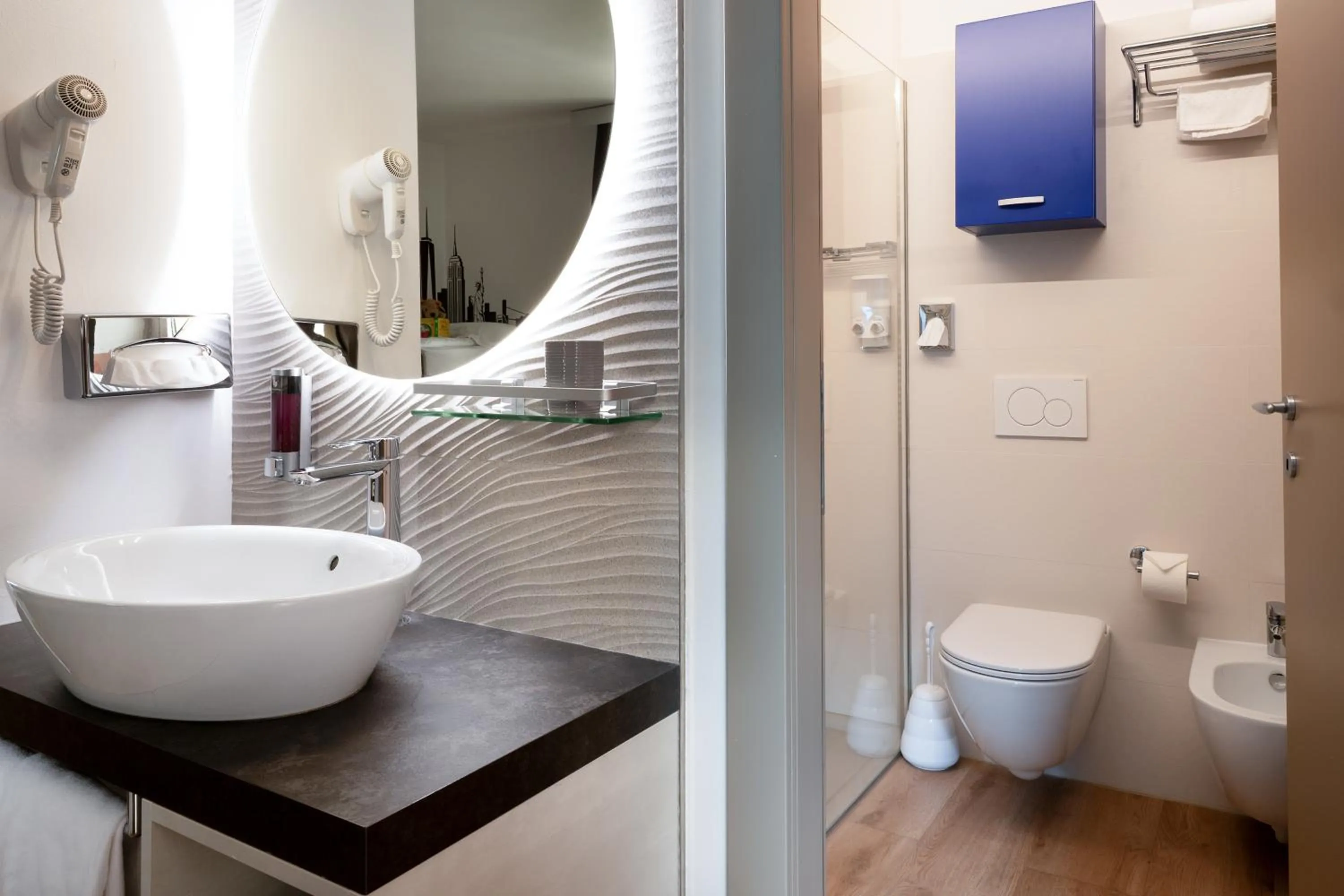 Shower in Ambassador Suite Hotel