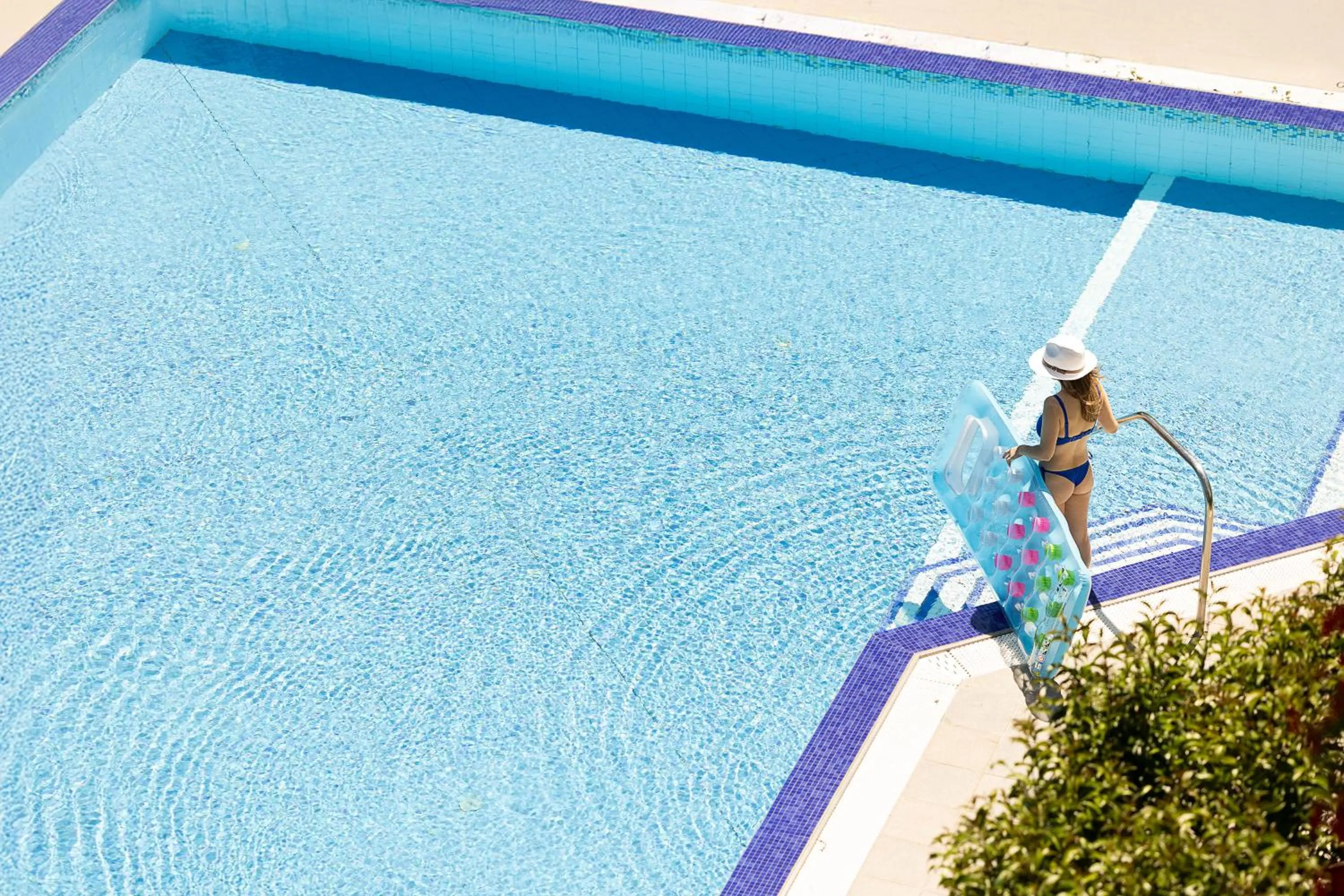 Swimming pool in Ambassador Suite Hotel