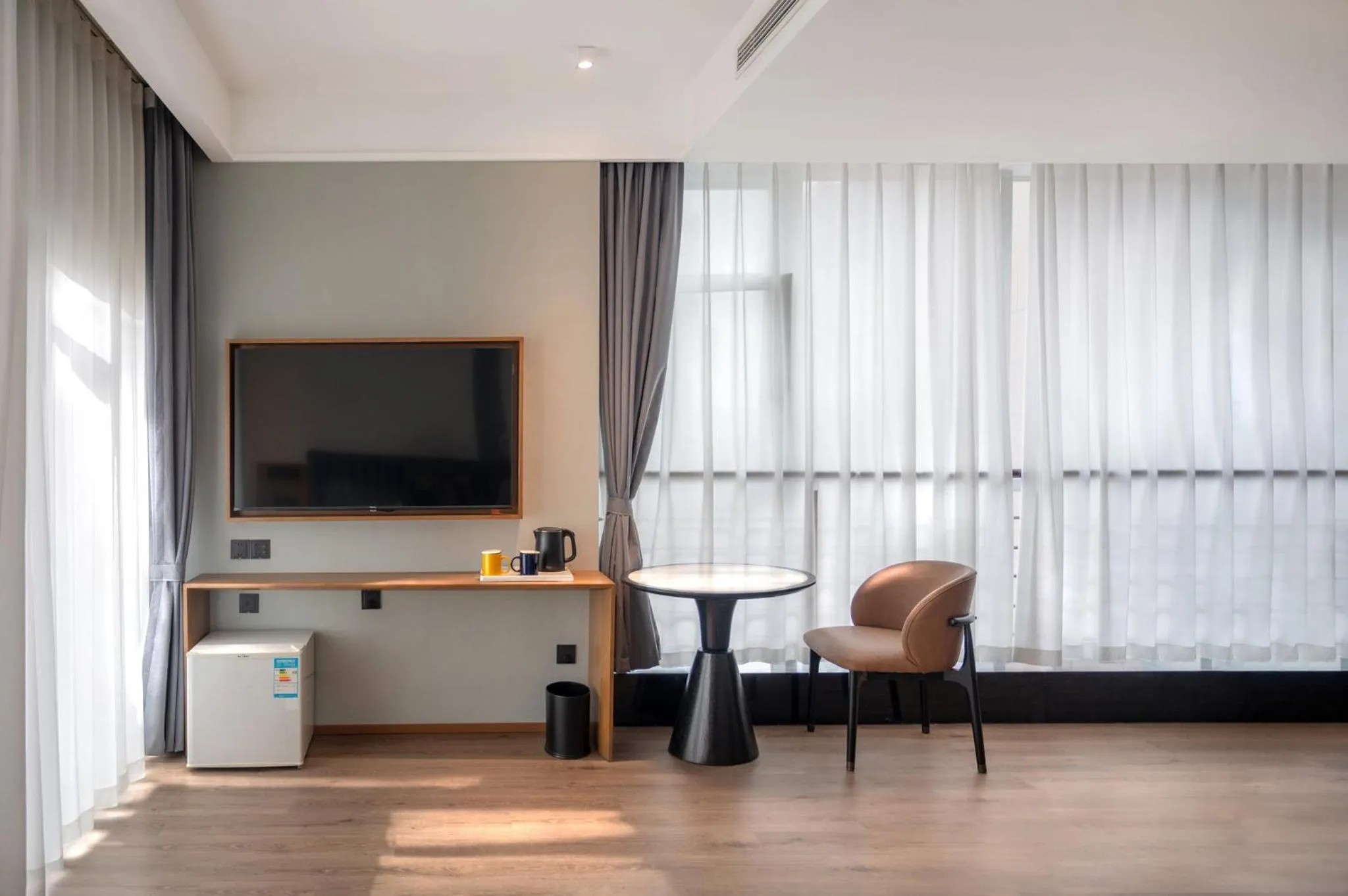 Photo of the whole room in Holiday Inn Express Chengdu West Gate by IHG