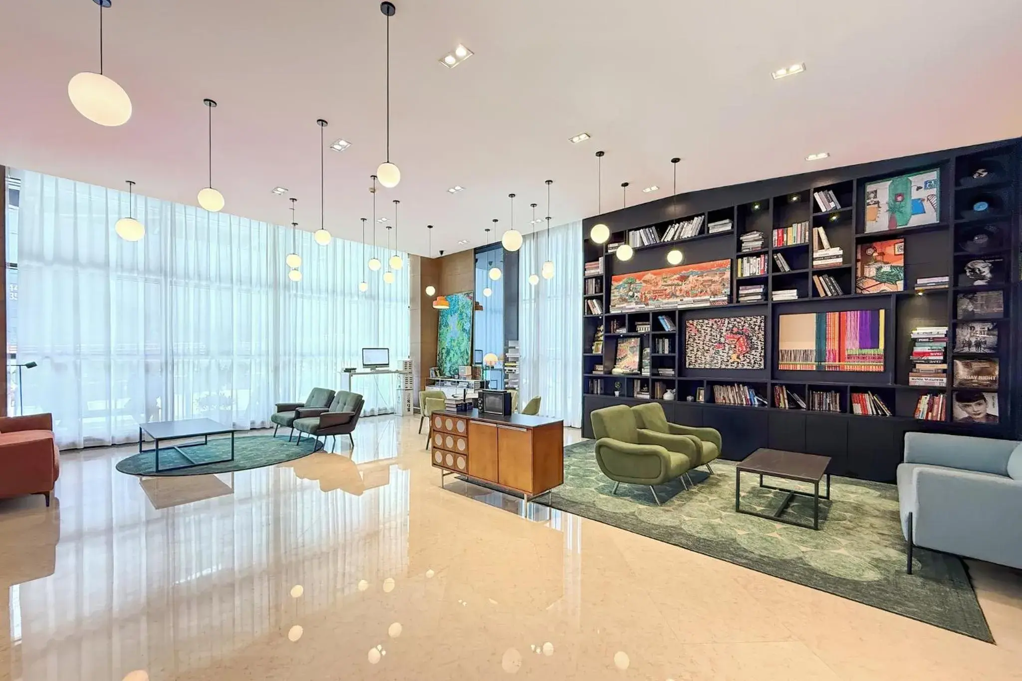 Property building in Holiday Inn Express Chengdu West Gate by IHG Property building in Holiday Inn Express Chengdu West Gate by IHG