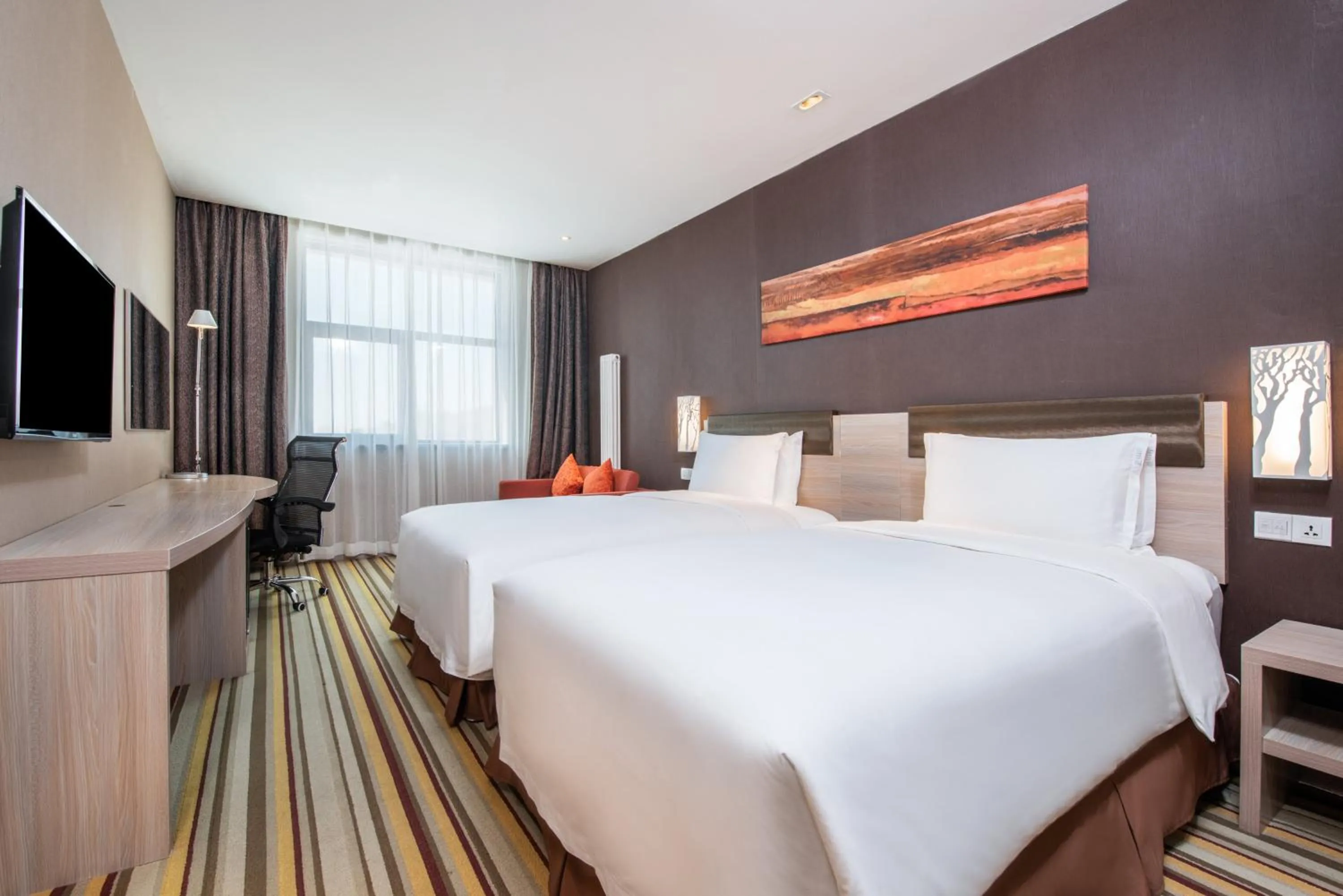 Photo of the whole room, Bed in Holiday Inn Express Changbaishan by IHG