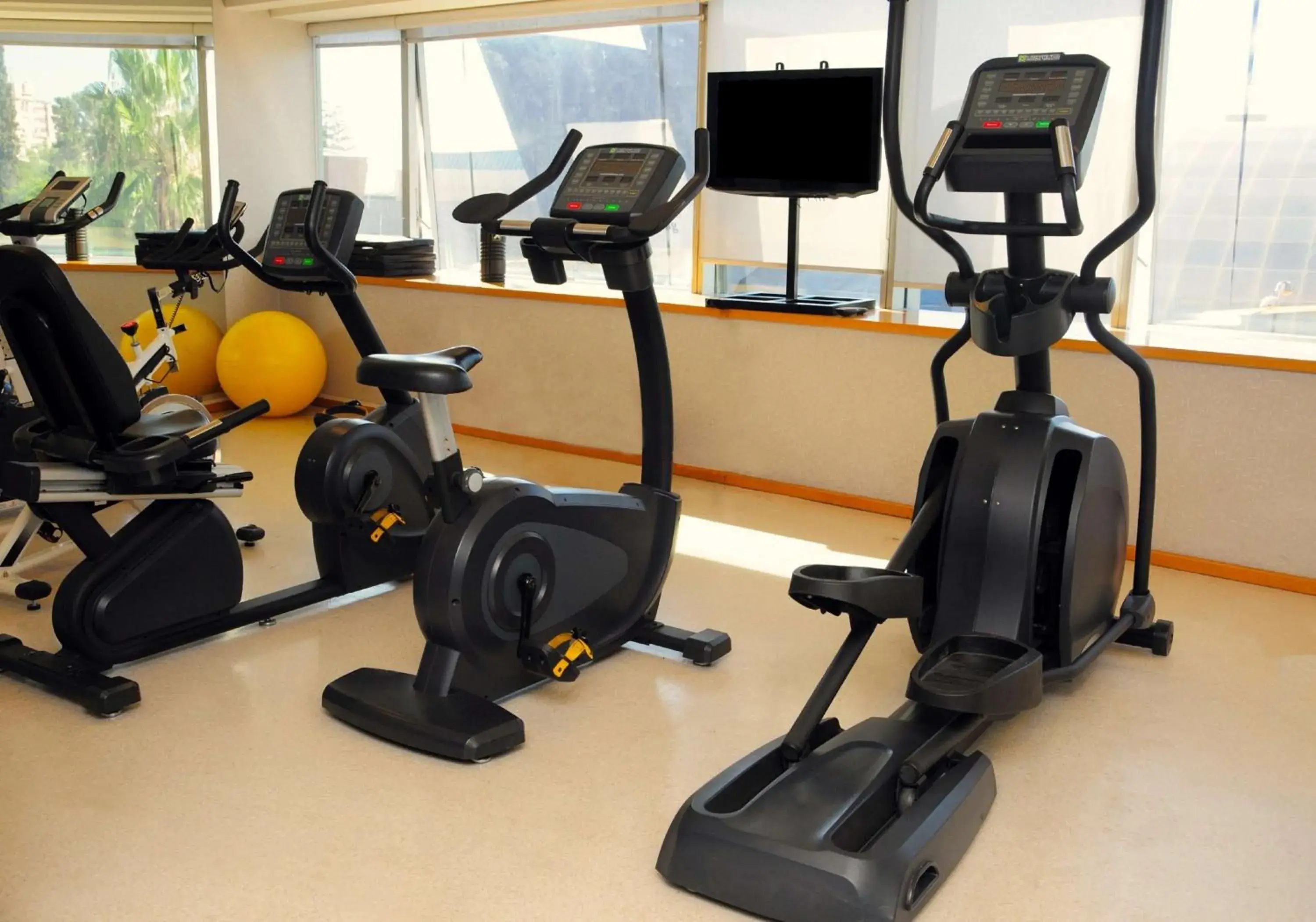 Fitness centre/facilities in Hilton Mendoza Fitness centre/facilities in Hilton Mendoza