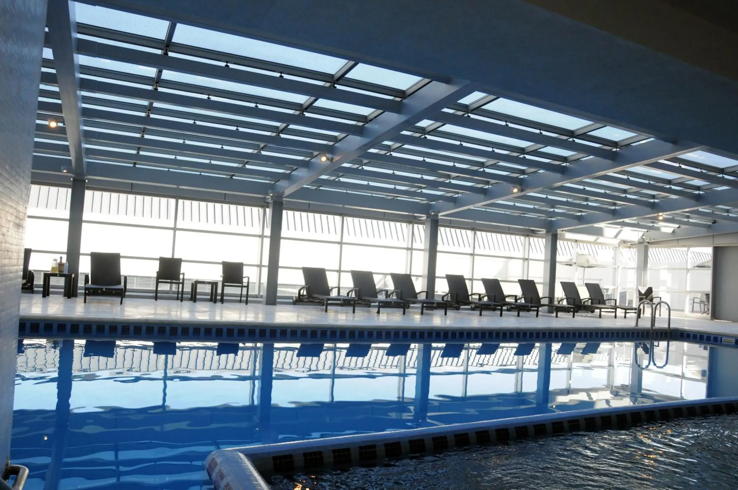 Swimming pool in Hilton Mendoza Swimming pool in Hilton Mendoza