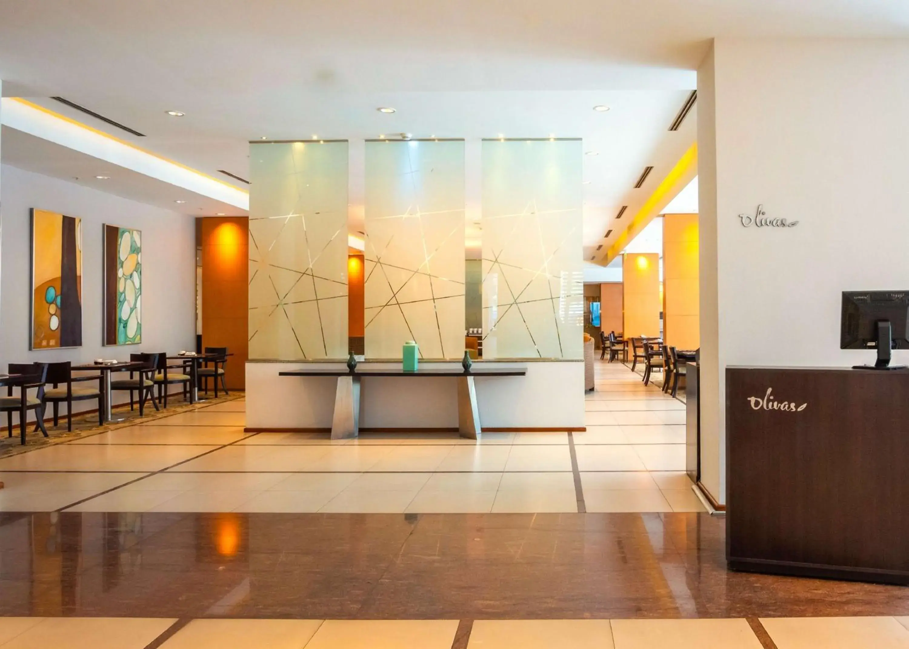 Restaurant/places to eat in Hilton Mendoza Restaurant/places to eat in Hilton Mendoza