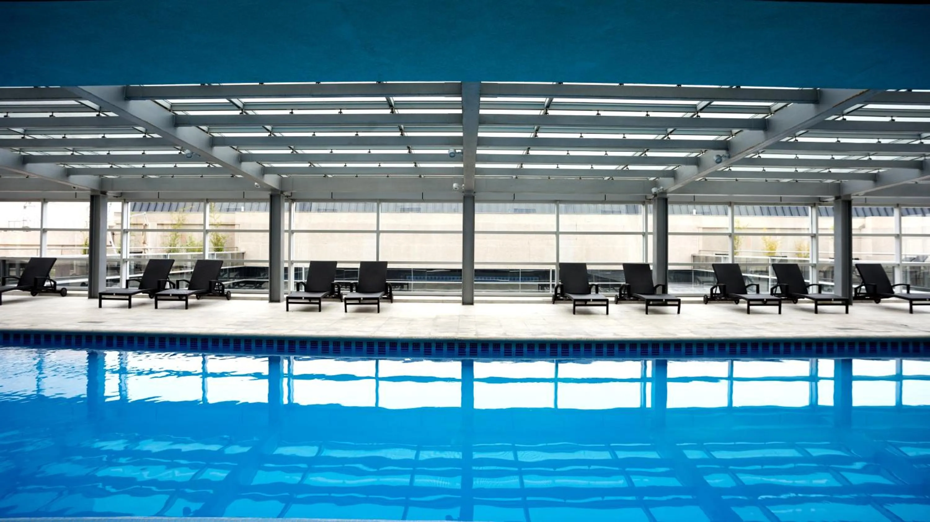 Swimming pool in Hilton Mendoza