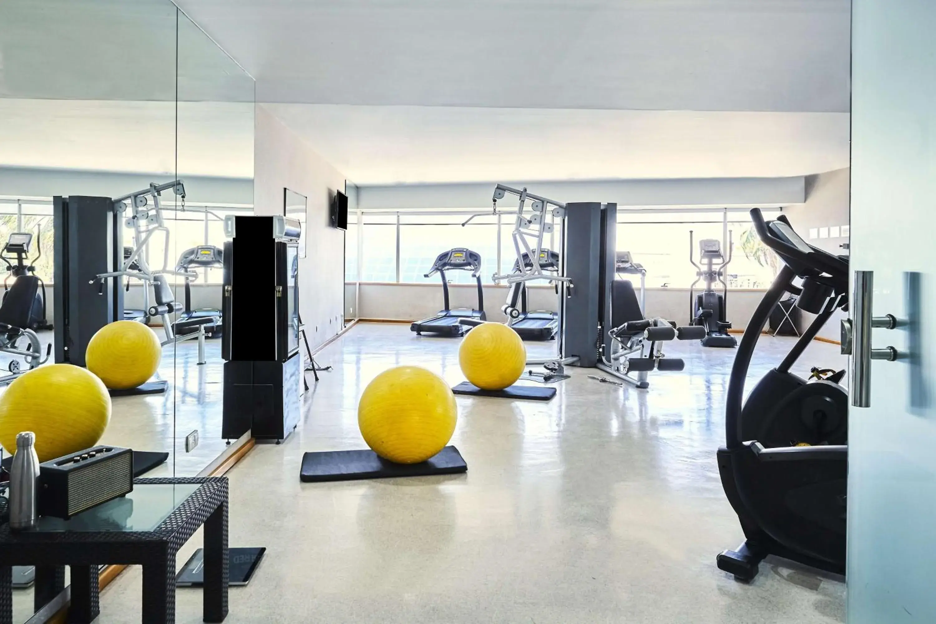 Fitness centre/facilities in Hilton Mendoza Fitness centre/facilities in Hilton Mendoza