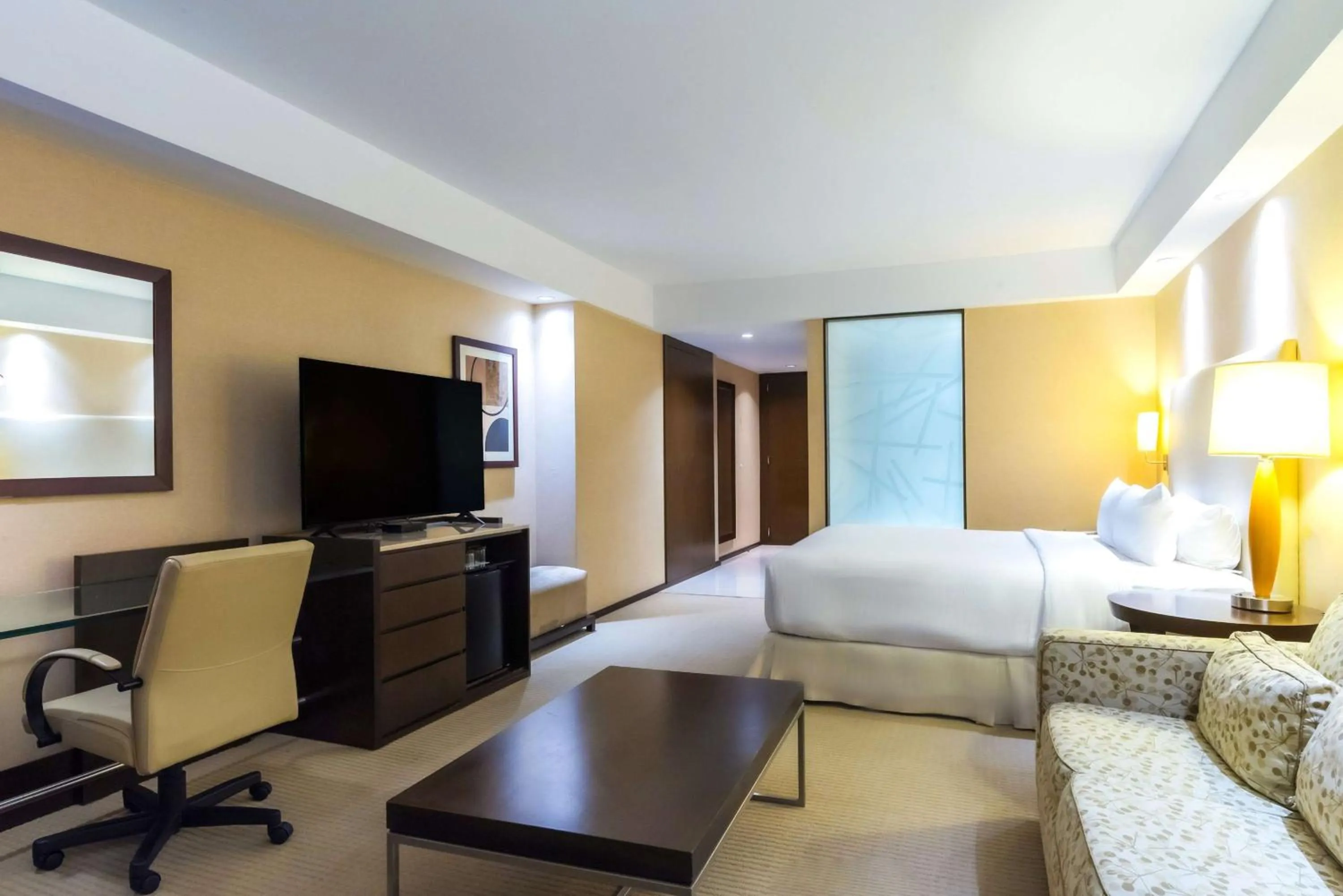 Bedroom, Bed in Hilton Mendoza