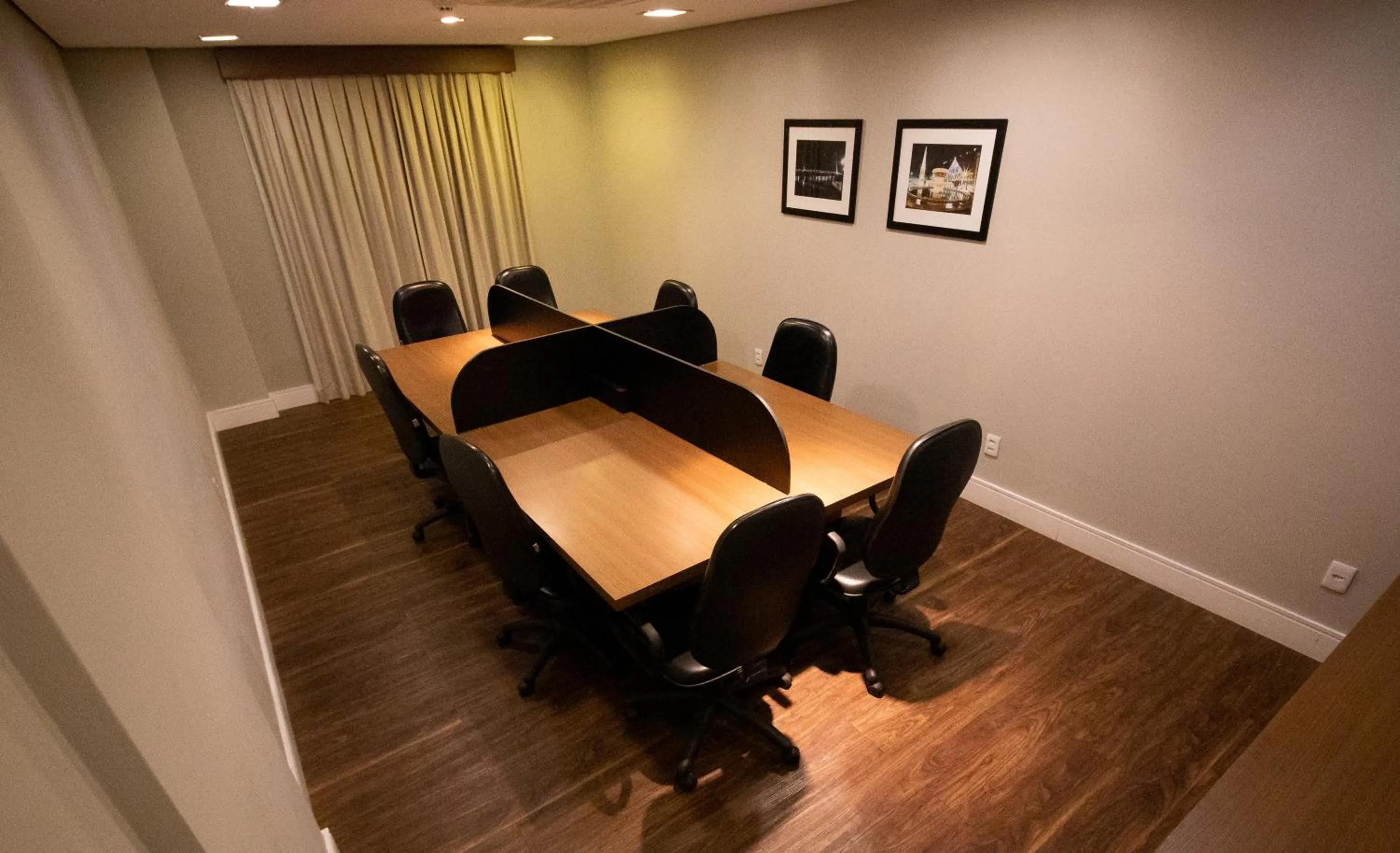 Meeting/conference room in Diff Hotel - by Easy Hotéis