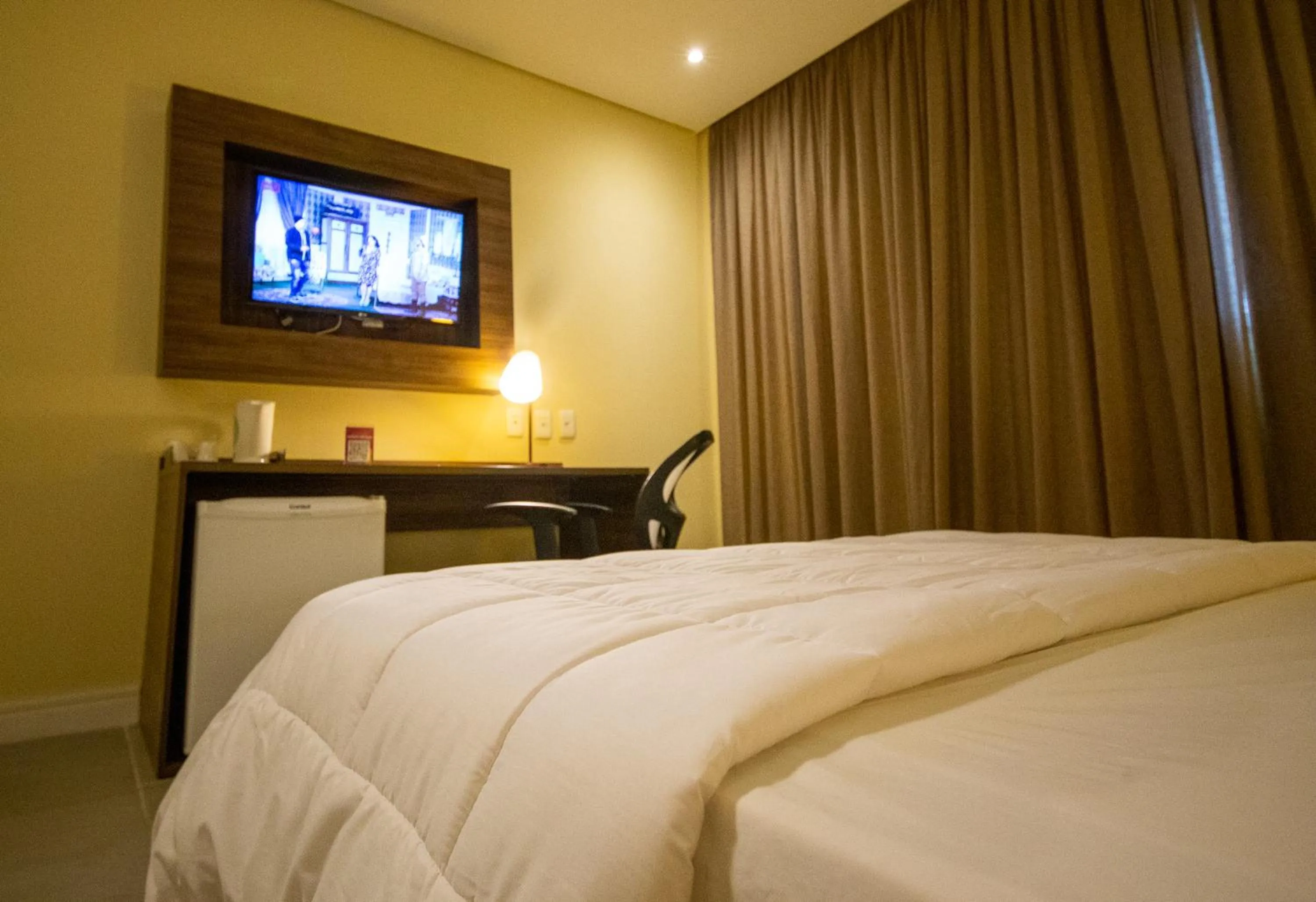 TV and multimedia, Bed in Diff Hotel - by Easy Hotéis